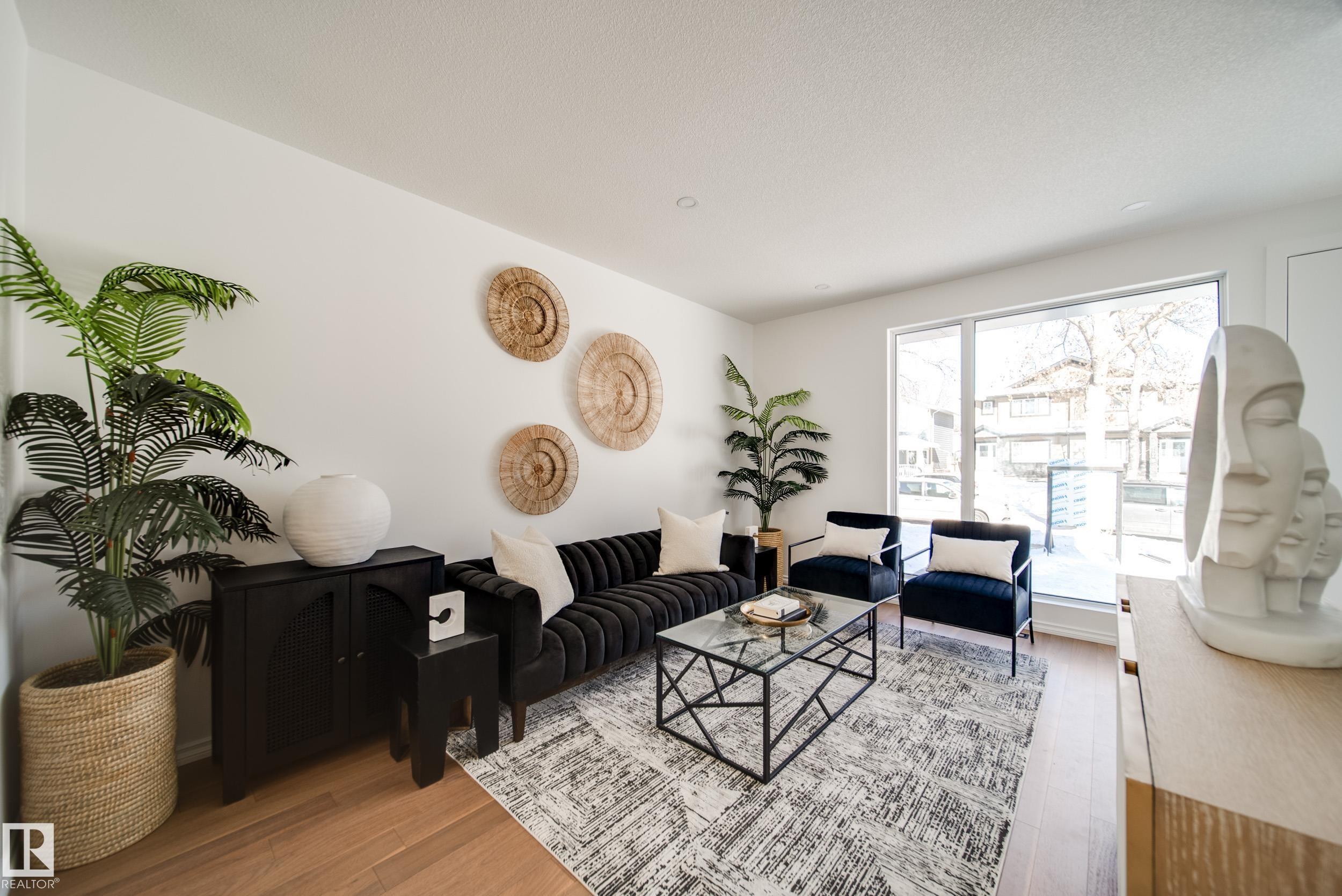 Photo 4 at 7540 80 Avenue NW, King Edward Park, Edmonton