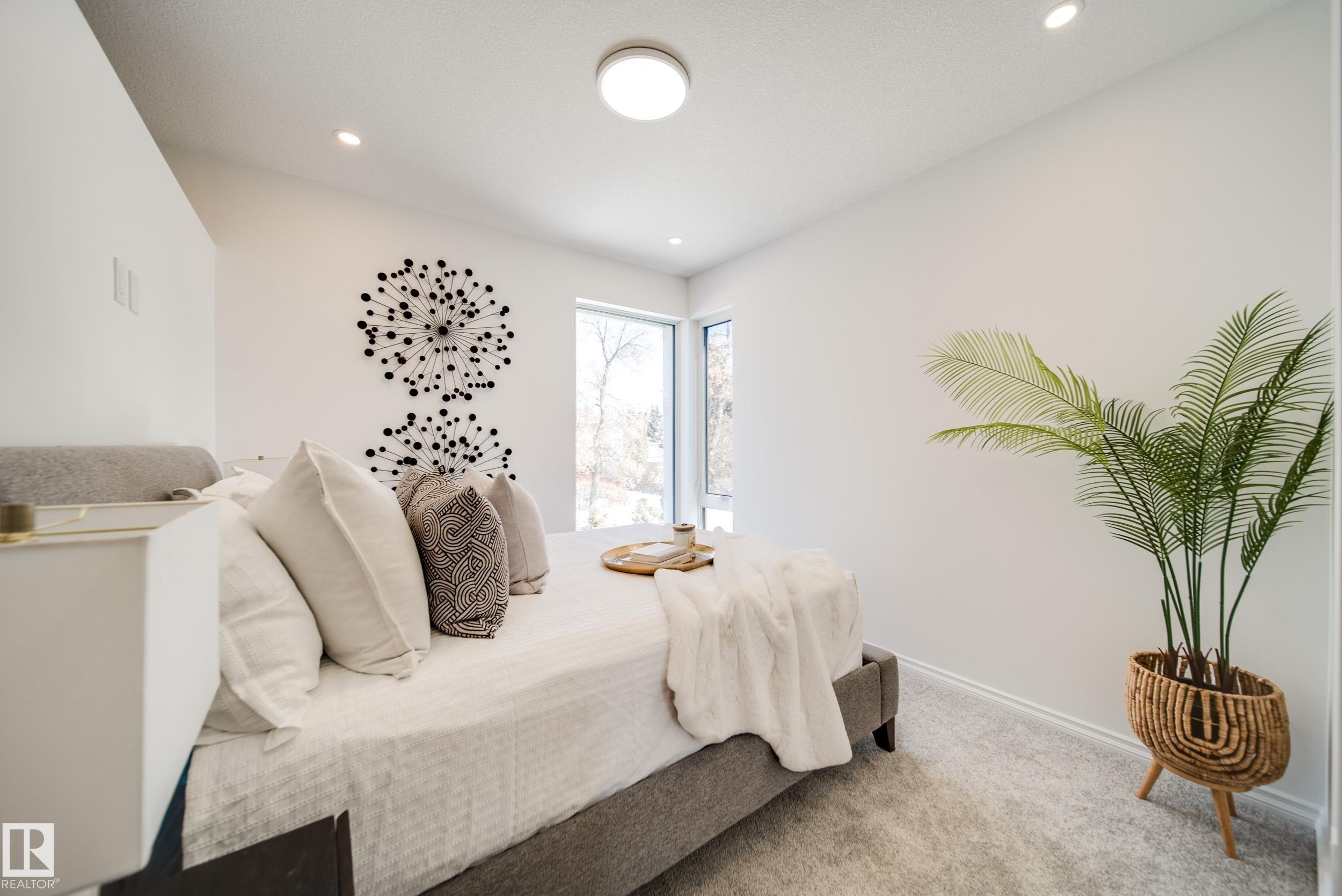 Photo 31 at 7540 80 Avenue NW, King Edward Park, Edmonton