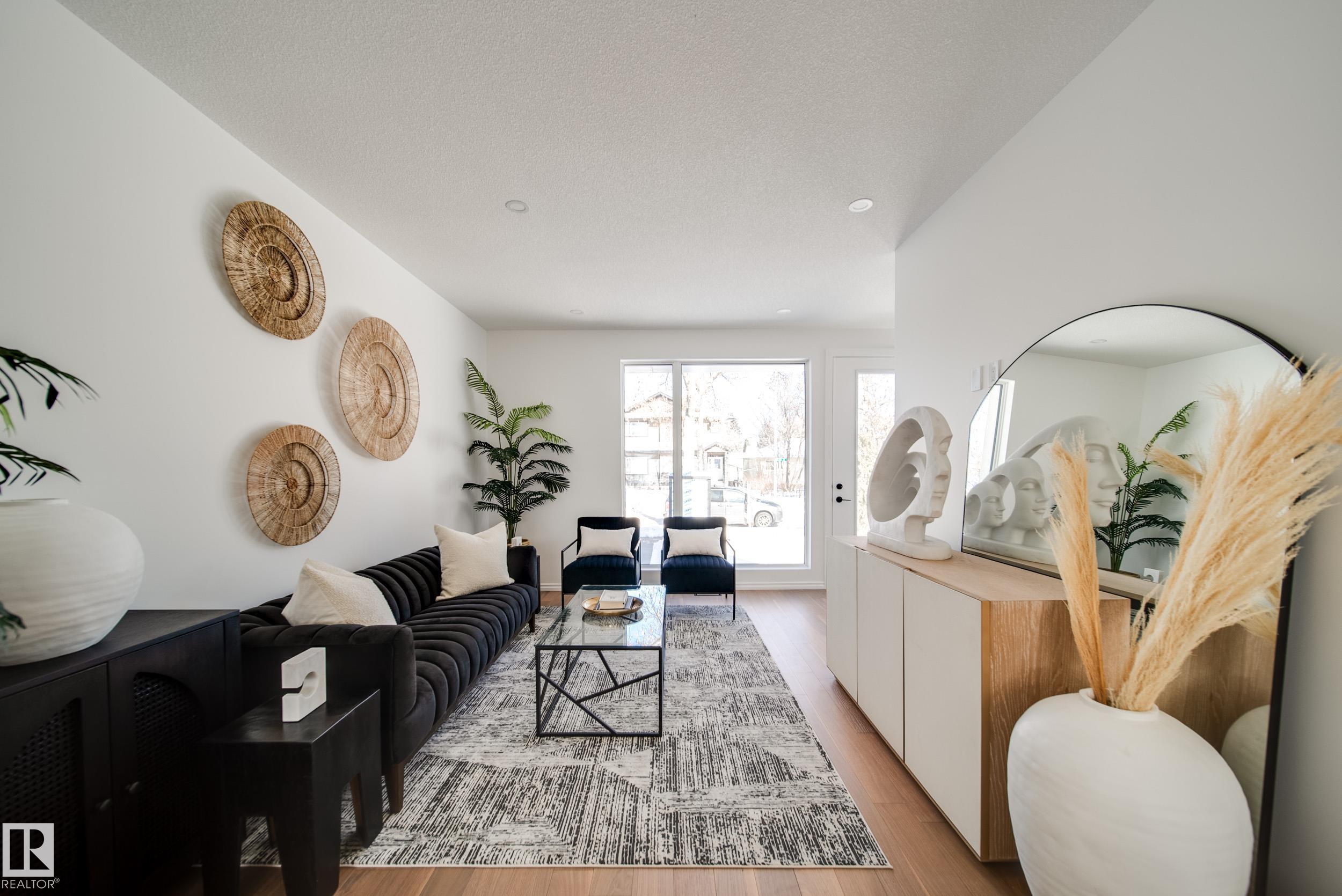 Photo 5 at 7540 80 Avenue NW, King Edward Park, Edmonton