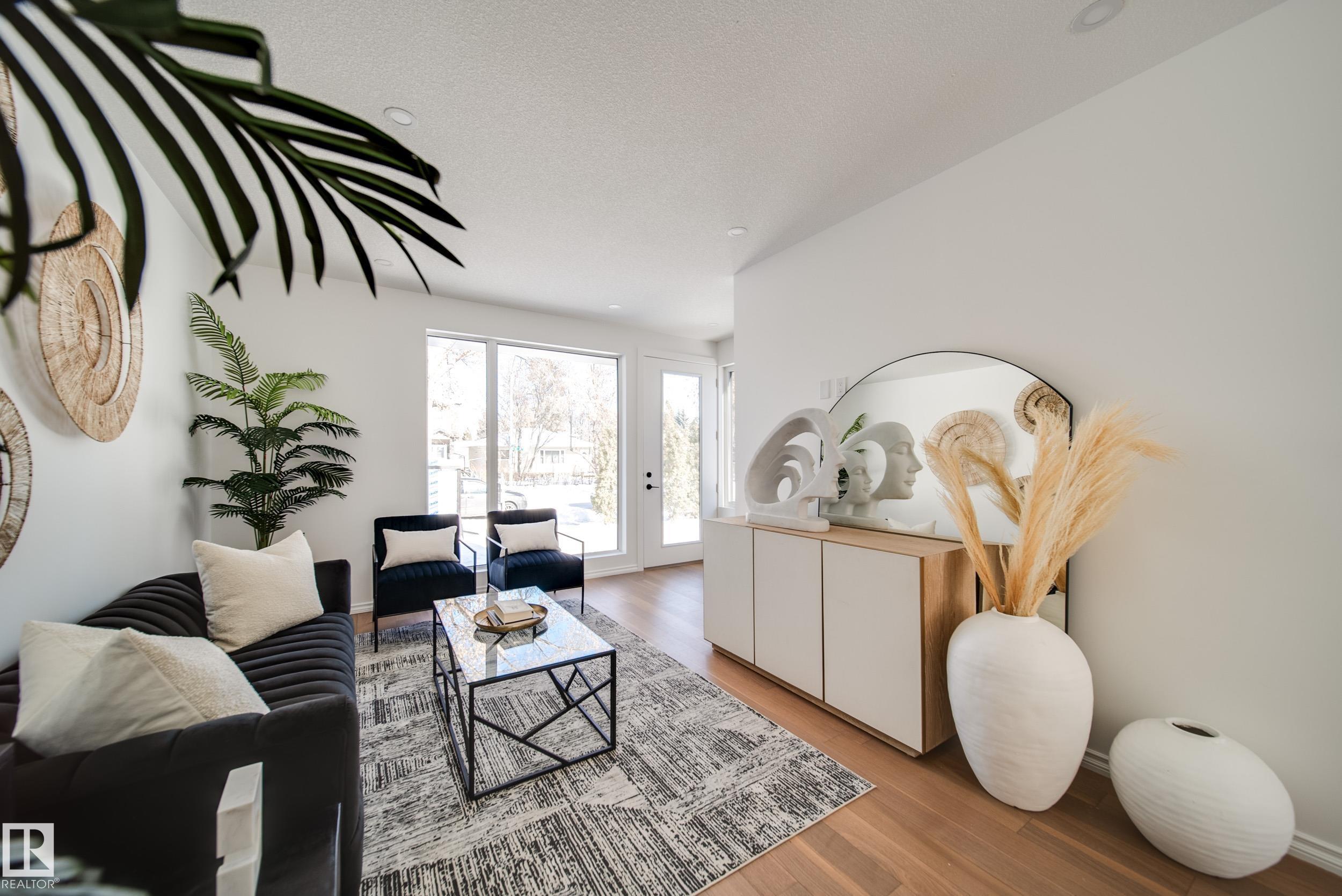 Photo 7 at 7540 80 Avenue NW, King Edward Park, Edmonton