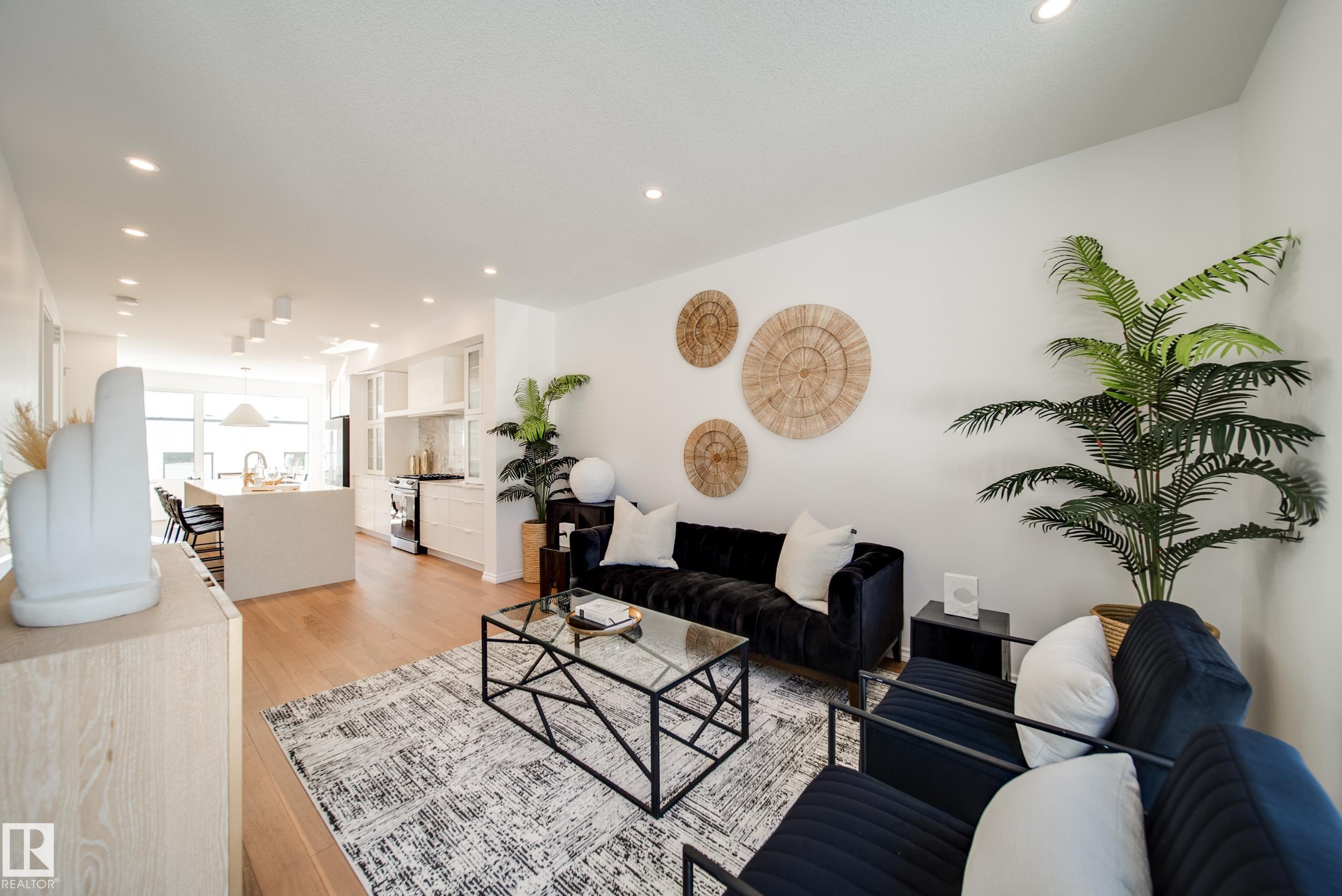Photo 8 at 7540 80 Avenue NW, King Edward Park, Edmonton
