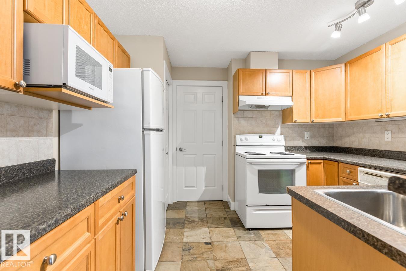 Photo 13 at 508 - 164 Bridgeport Boulevard, Bridgeport, Leduc