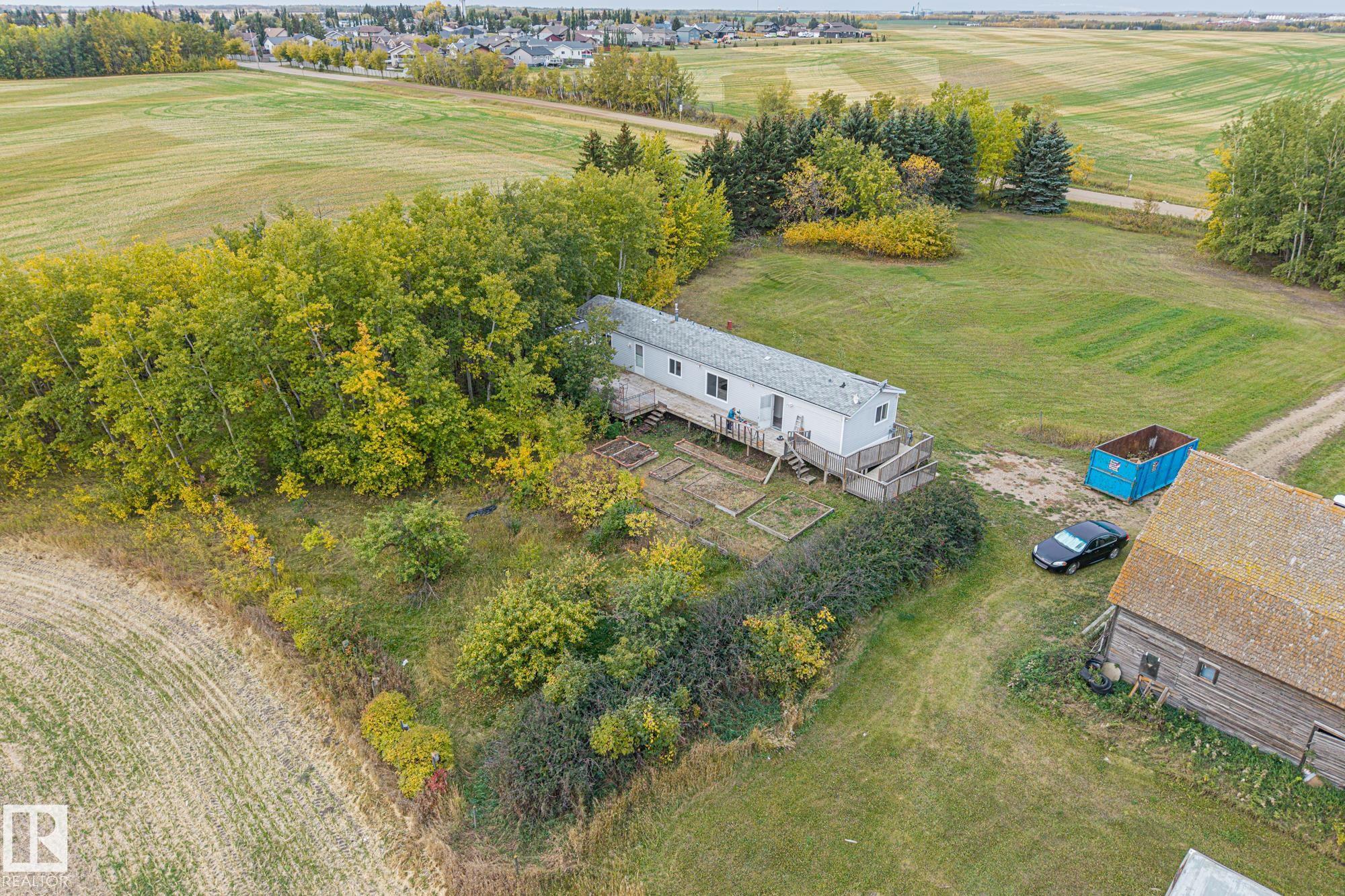 Photo 4 at 57417 Rge Road 251, None, Rural Sturgeon County