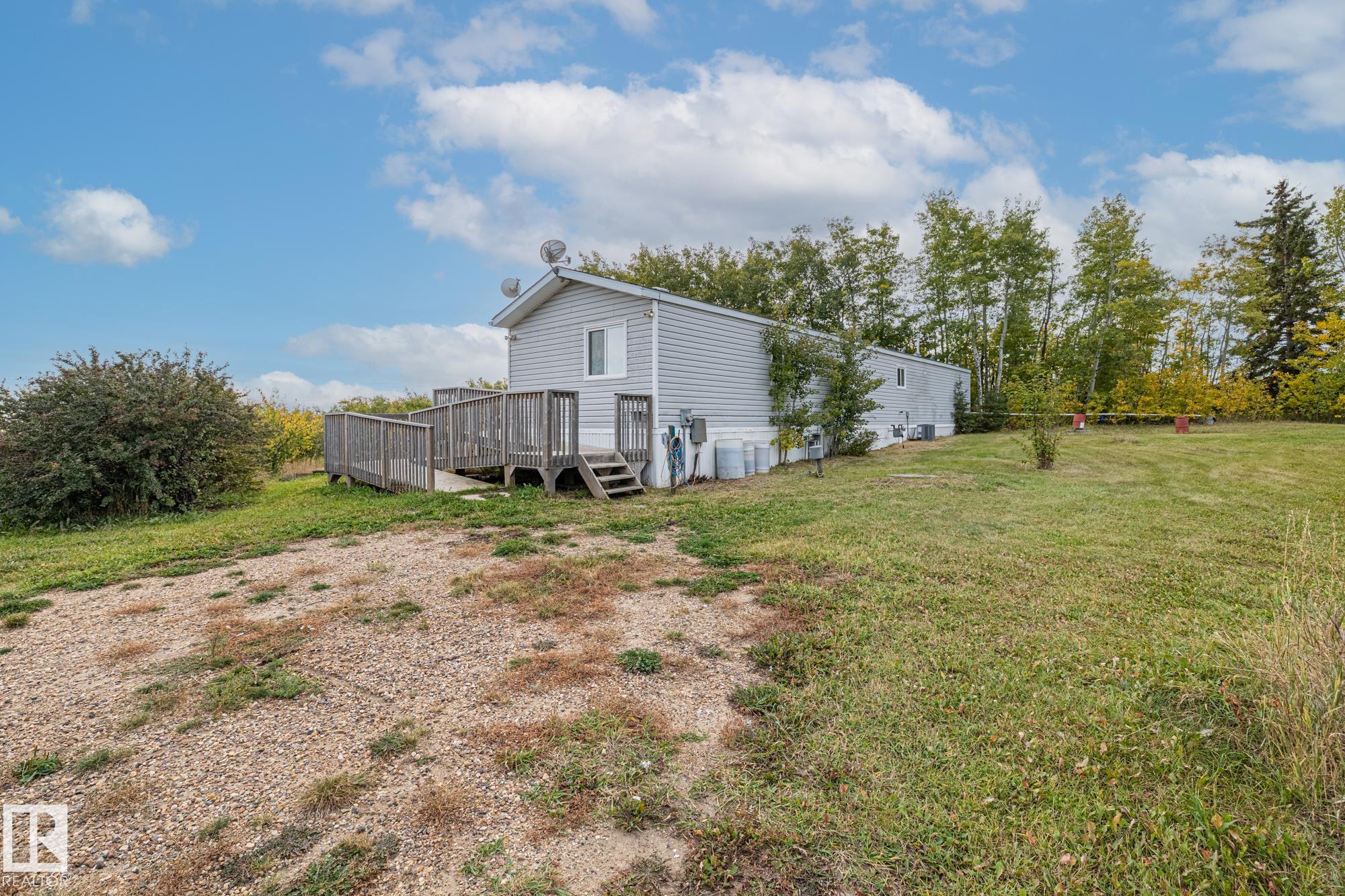 Photo 5 at 57417 Rge Road 251, None, Rural Sturgeon County