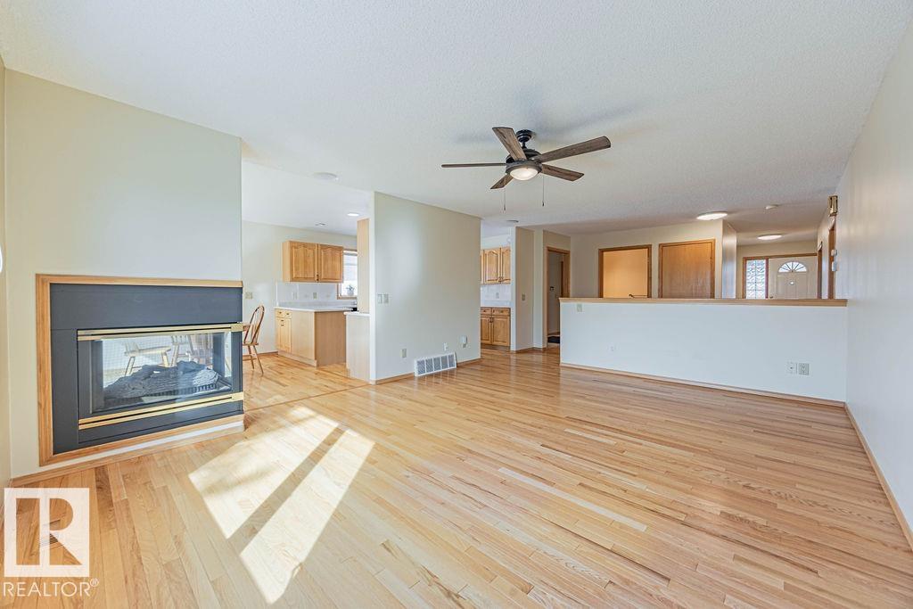 Photo 13 at 547 Twin Brooks Bay NW, Twin Brooks, Edmonton