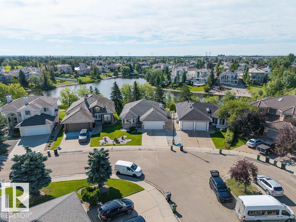 Photo 3 at 547 Twin Brooks Bay NW, Twin Brooks, Edmonton