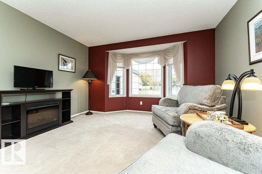 Photo 4 at 41 - 1904 Mill Woods Road NW, Satoo, Edmonton