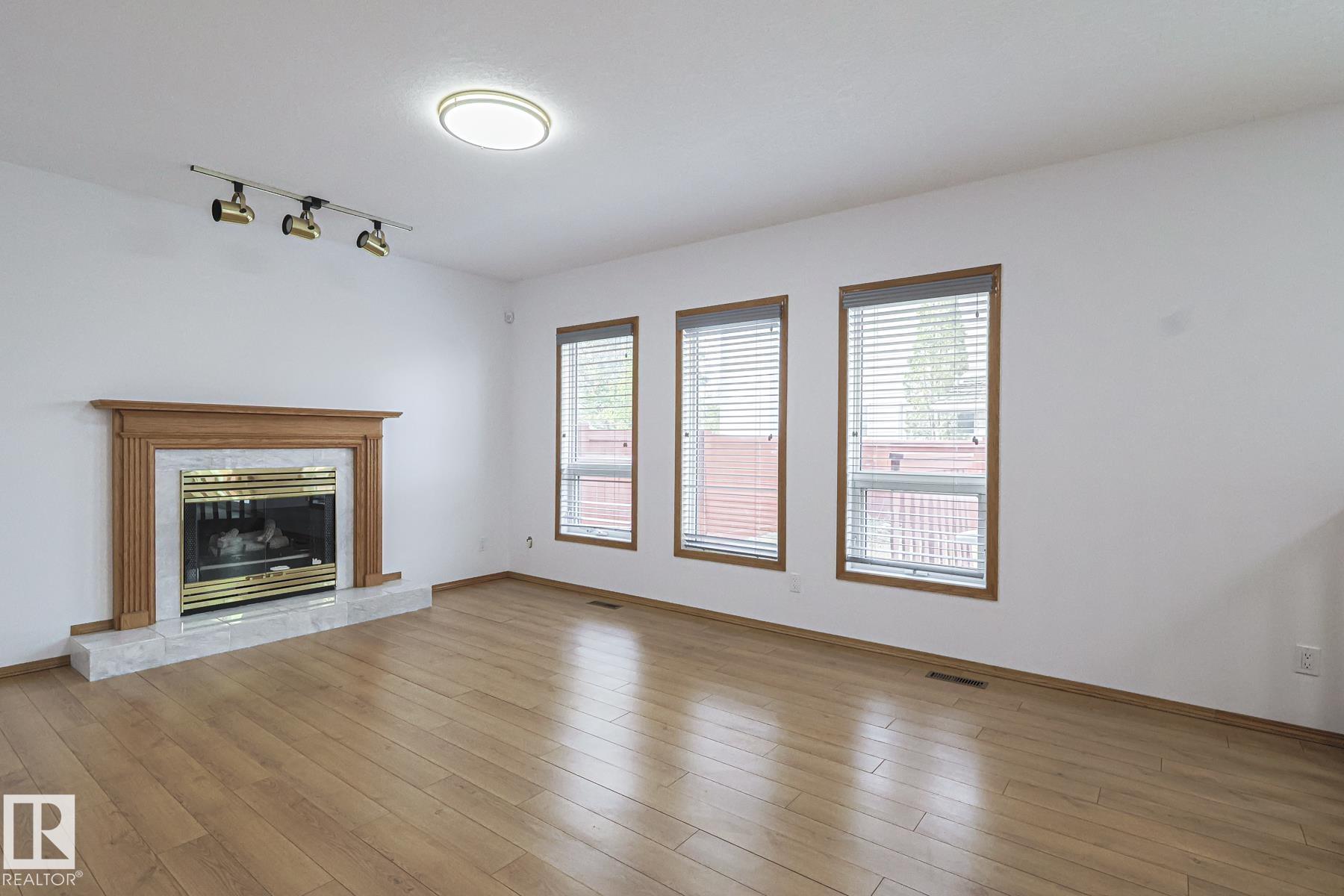 Photo 15 at 4631 43 Avenue NW, Jackson Heights, Edmonton