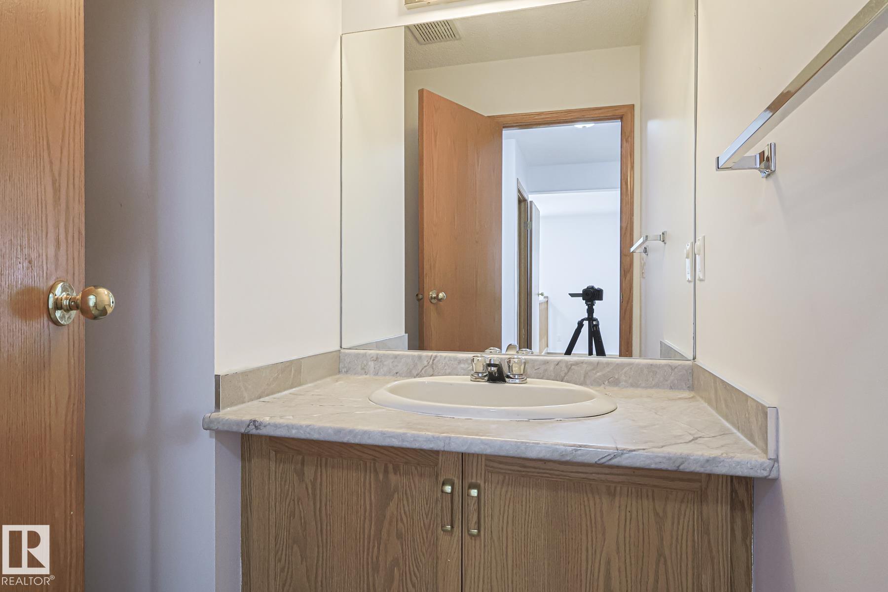 Photo 18 at 4631 43 Avenue NW, Jackson Heights, Edmonton