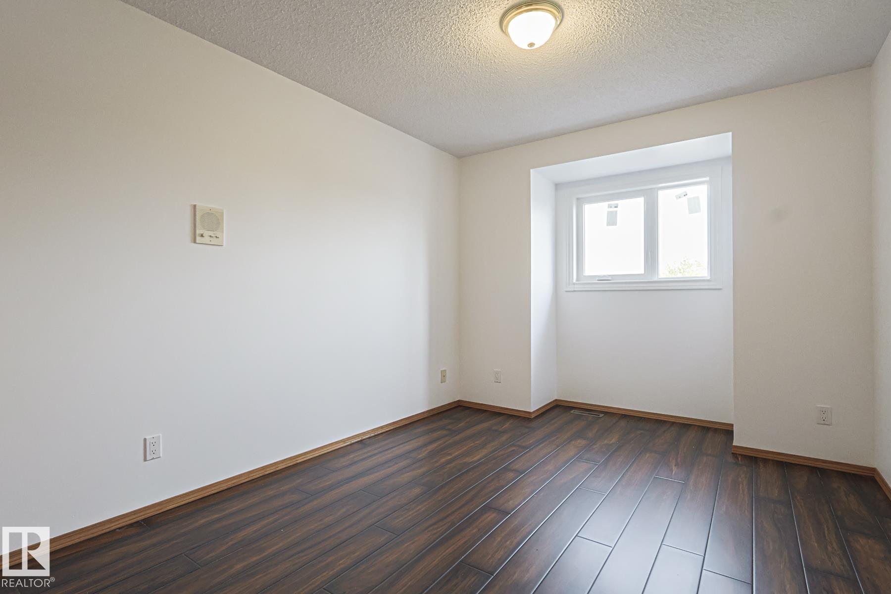 Photo 25 at 4631 43 Avenue NW, Jackson Heights, Edmonton