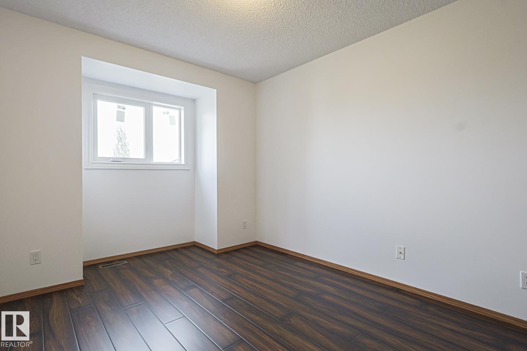 Photo 28 at 4631 43 Avenue NW, Jackson Heights, Edmonton