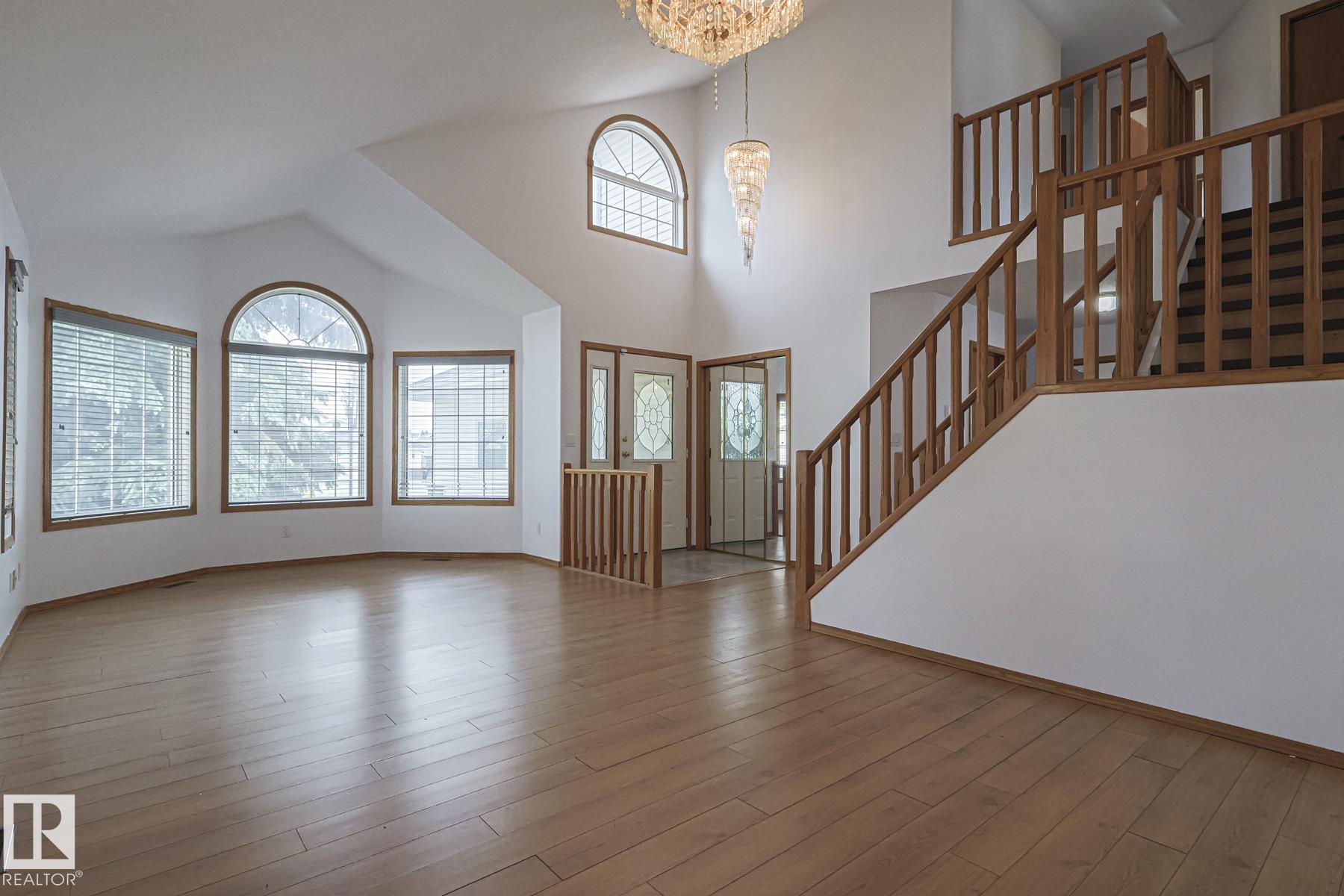 Photo 7 at 4631 43 Avenue NW, Jackson Heights, Edmonton