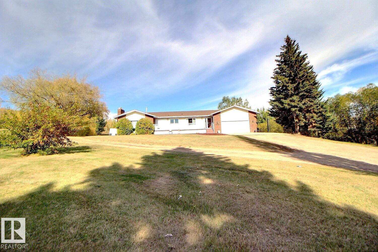 Photo 3 at 96 - 23516 Twp Road 560, Hewitt Estate, Rural Sturgeon County