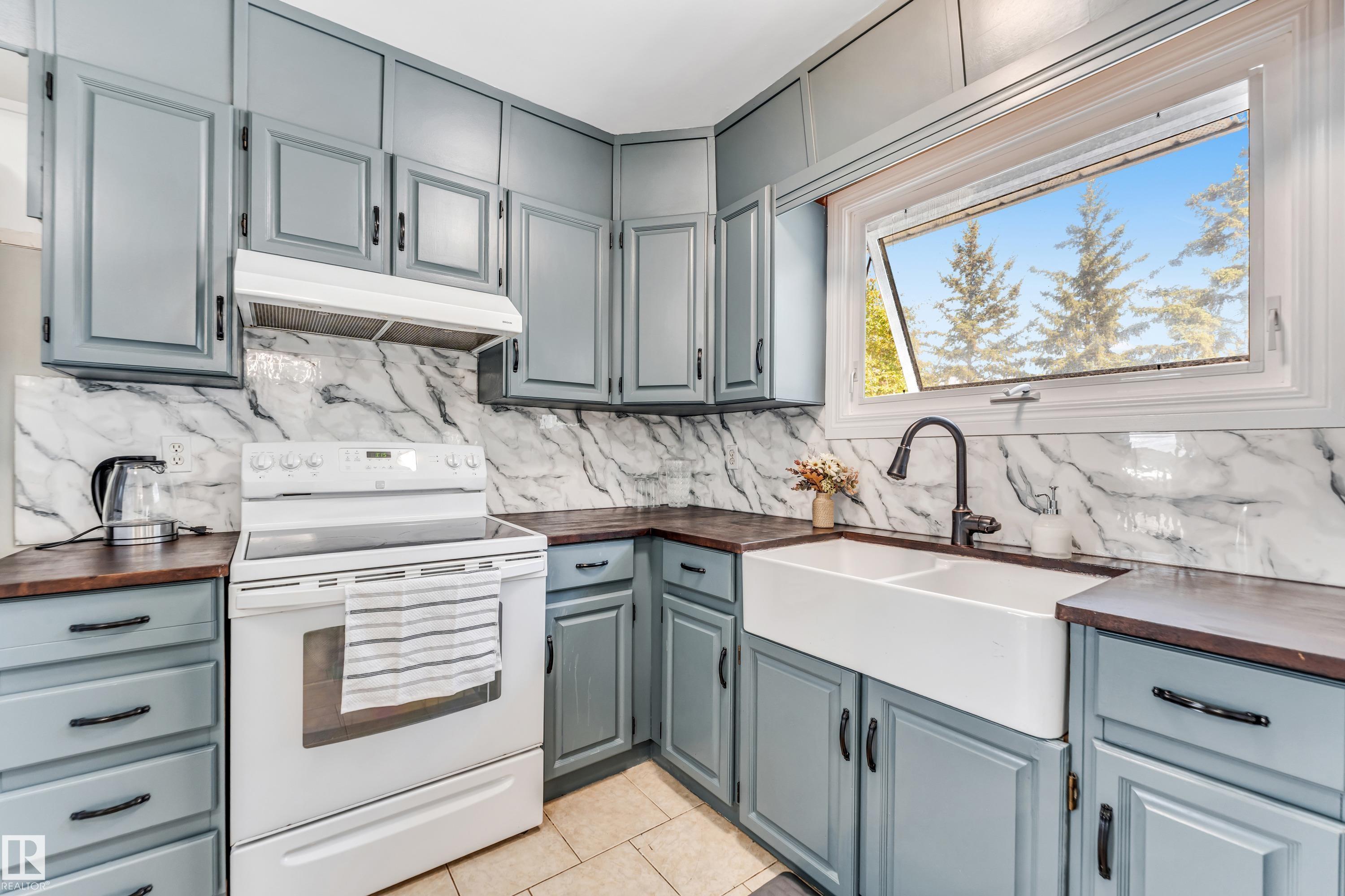 Photo 15 at 3923 67 Street NW, Michaels Park, Edmonton
