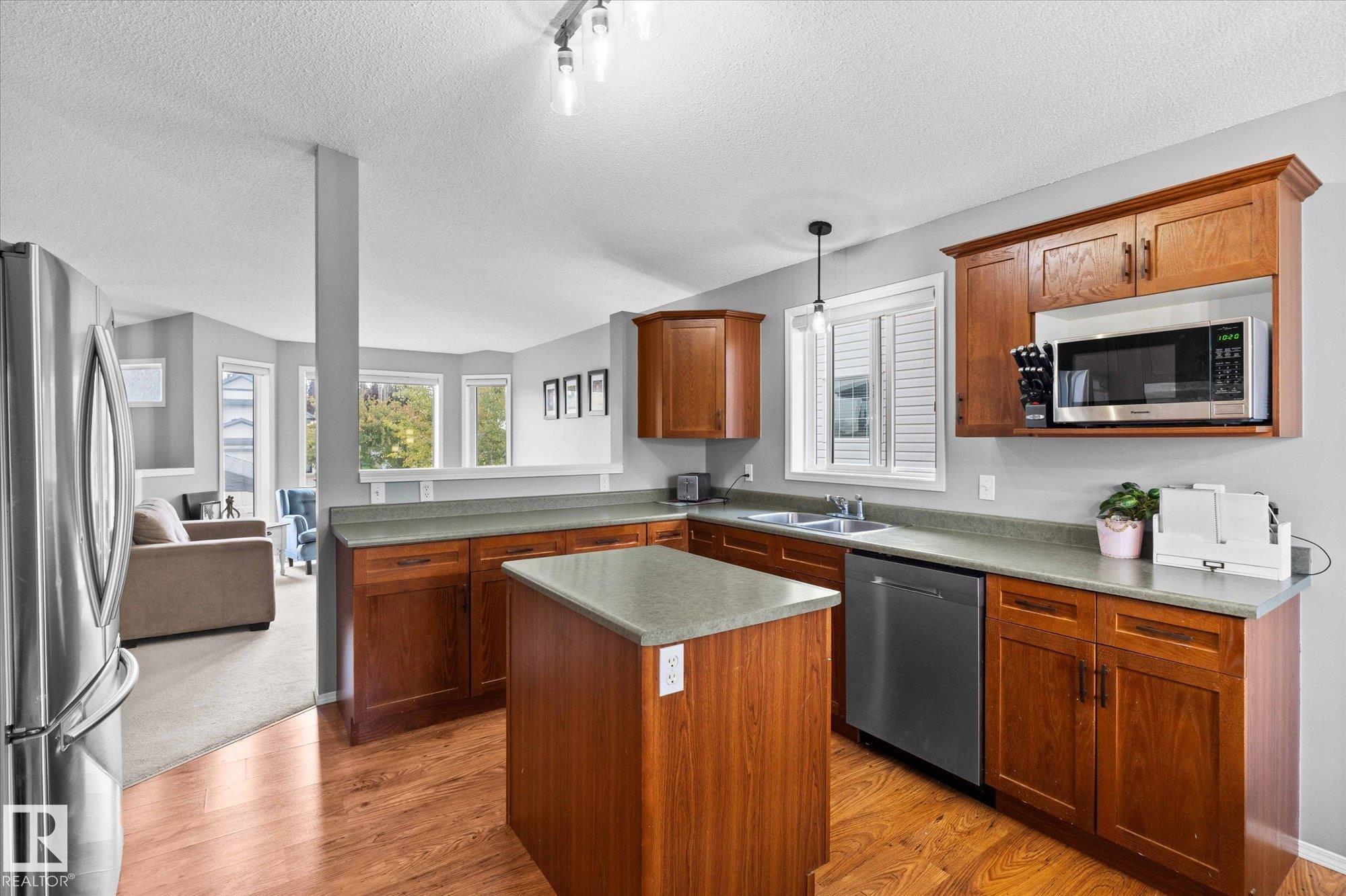 Photo 19 at 178 Lakeland Drive, Lakewood, Spruce Grove