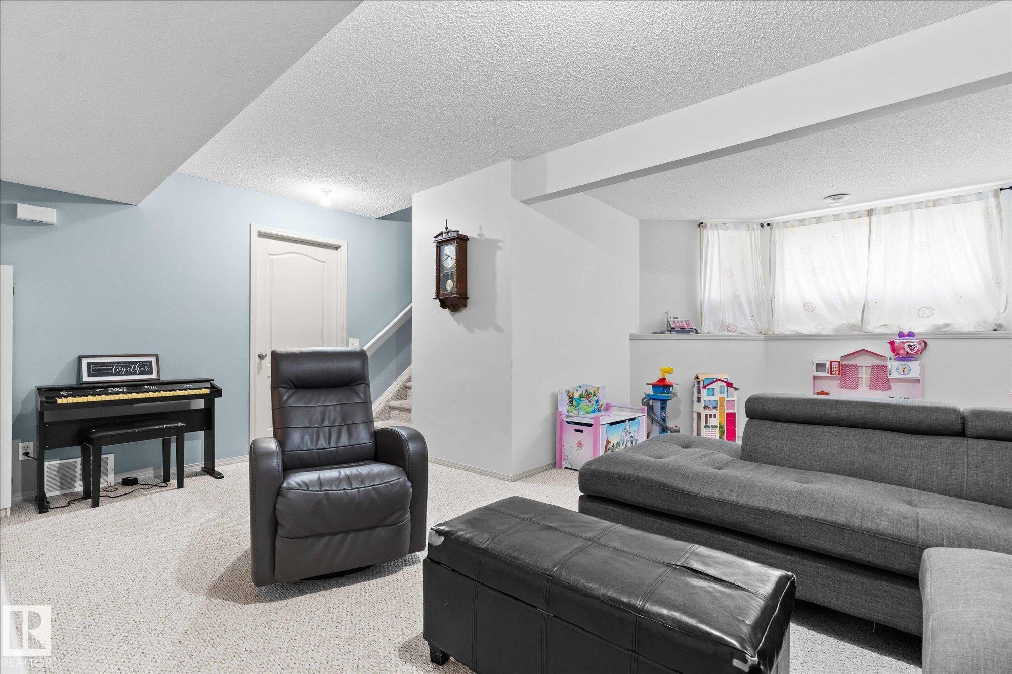 Photo 34 at 178 Lakeland Drive, Lakewood, Spruce Grove