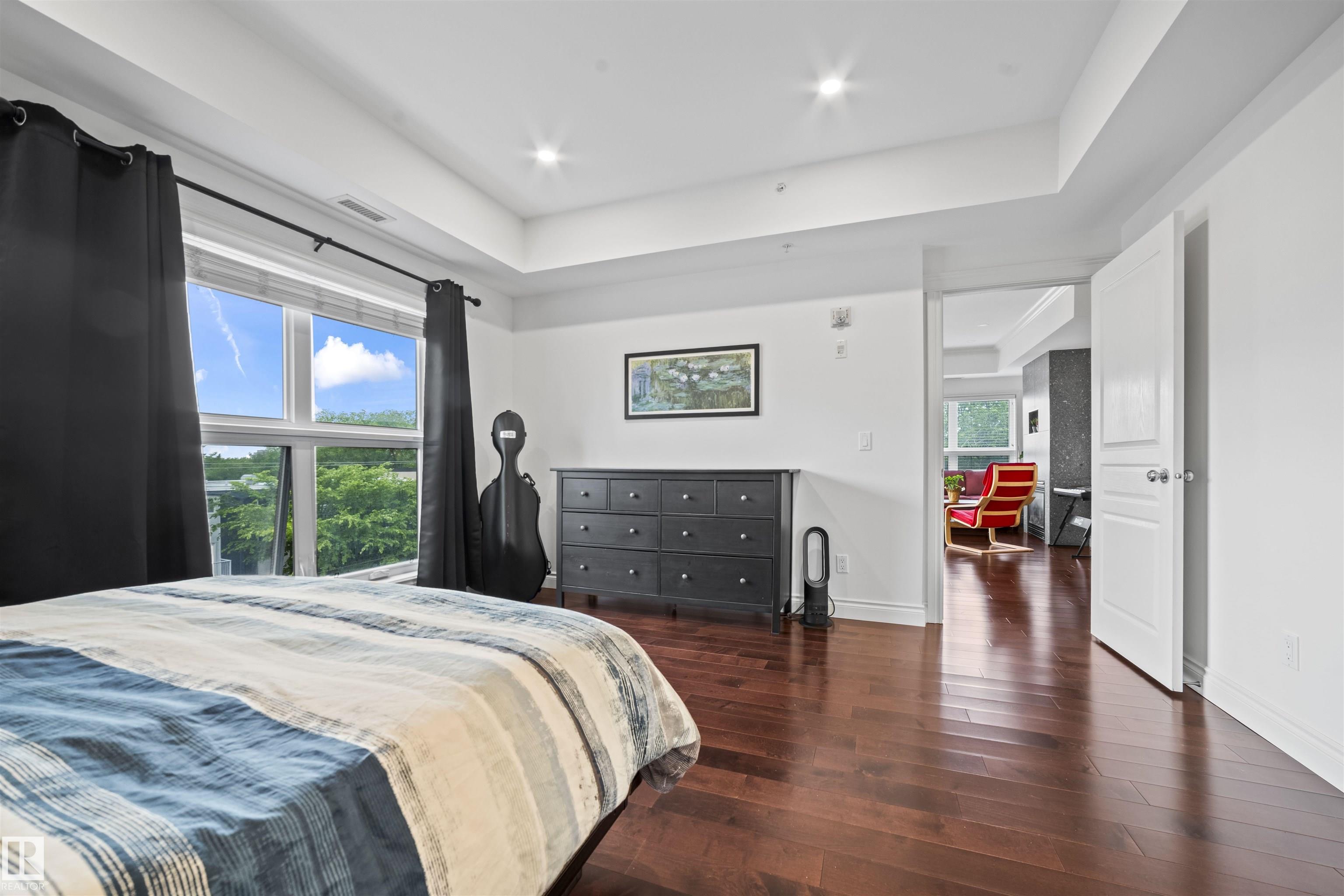 Photo 8 at 405 - 10232 115 Street NW, Wîhkwêntôwin, Edmonton