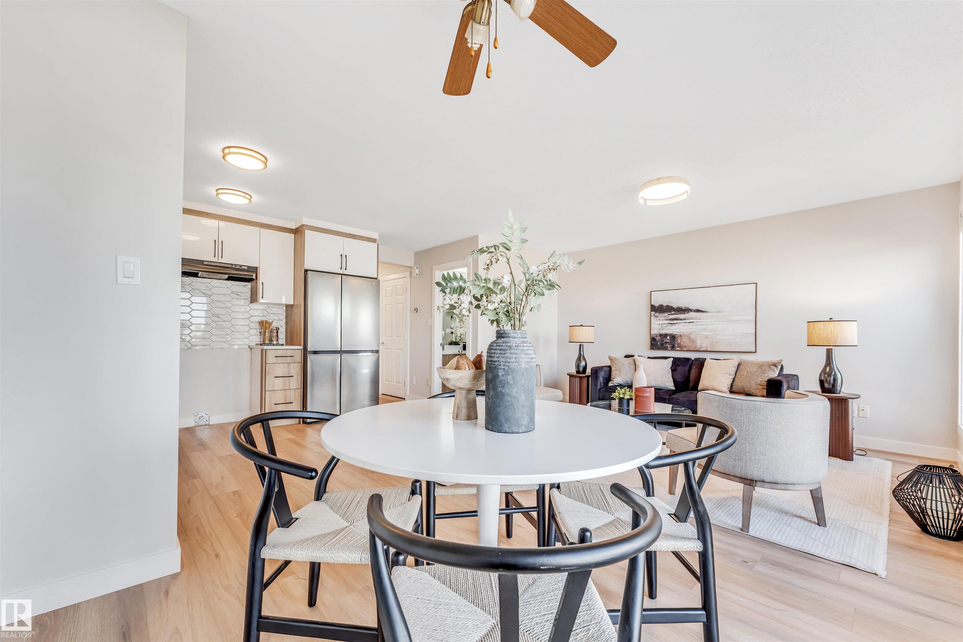 3008 31 Avenue NW, Silver Berry, Edmonton 