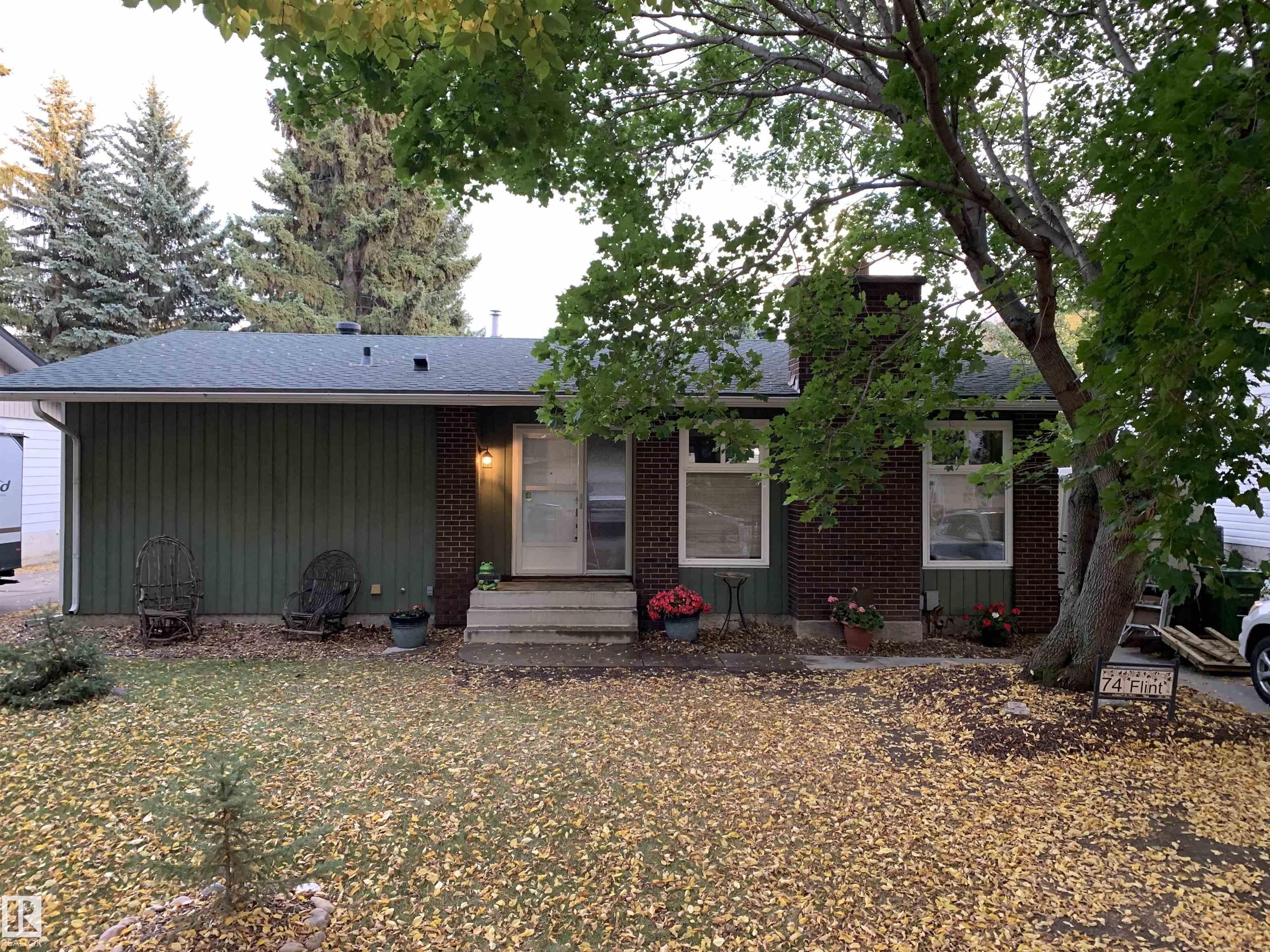 74 Flint Crescent, Forest Lawn, St. Albert 