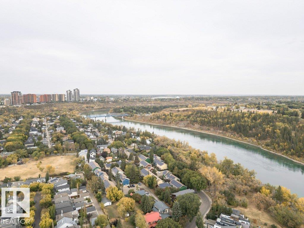 http://cdnparap120.paragonrels.com/ParagonImages/Property/p12/RAE/225373067/69/0/0/a16e1c393c356ae78e3e2710f92d51a0/1/d2150a122a10adf03a79adc80464b50b/225373067-07bc58ce-6b76-4d01-896c-29292edbde69.JPG
