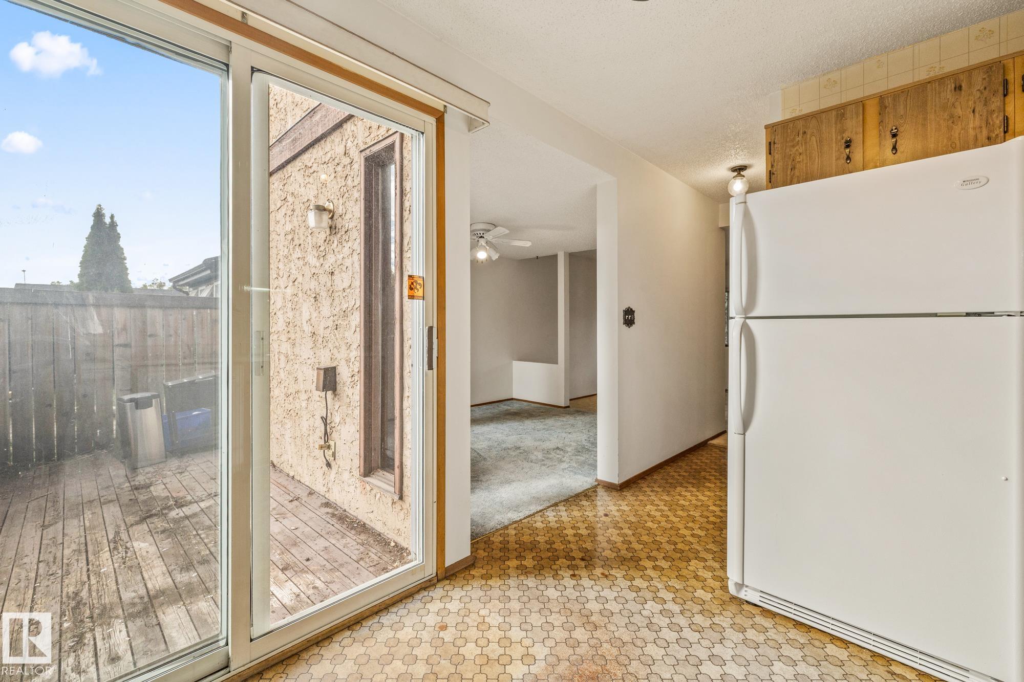 Photo 13 at 3511 42 Avenue NW, Kiniski Gardens, Edmonton