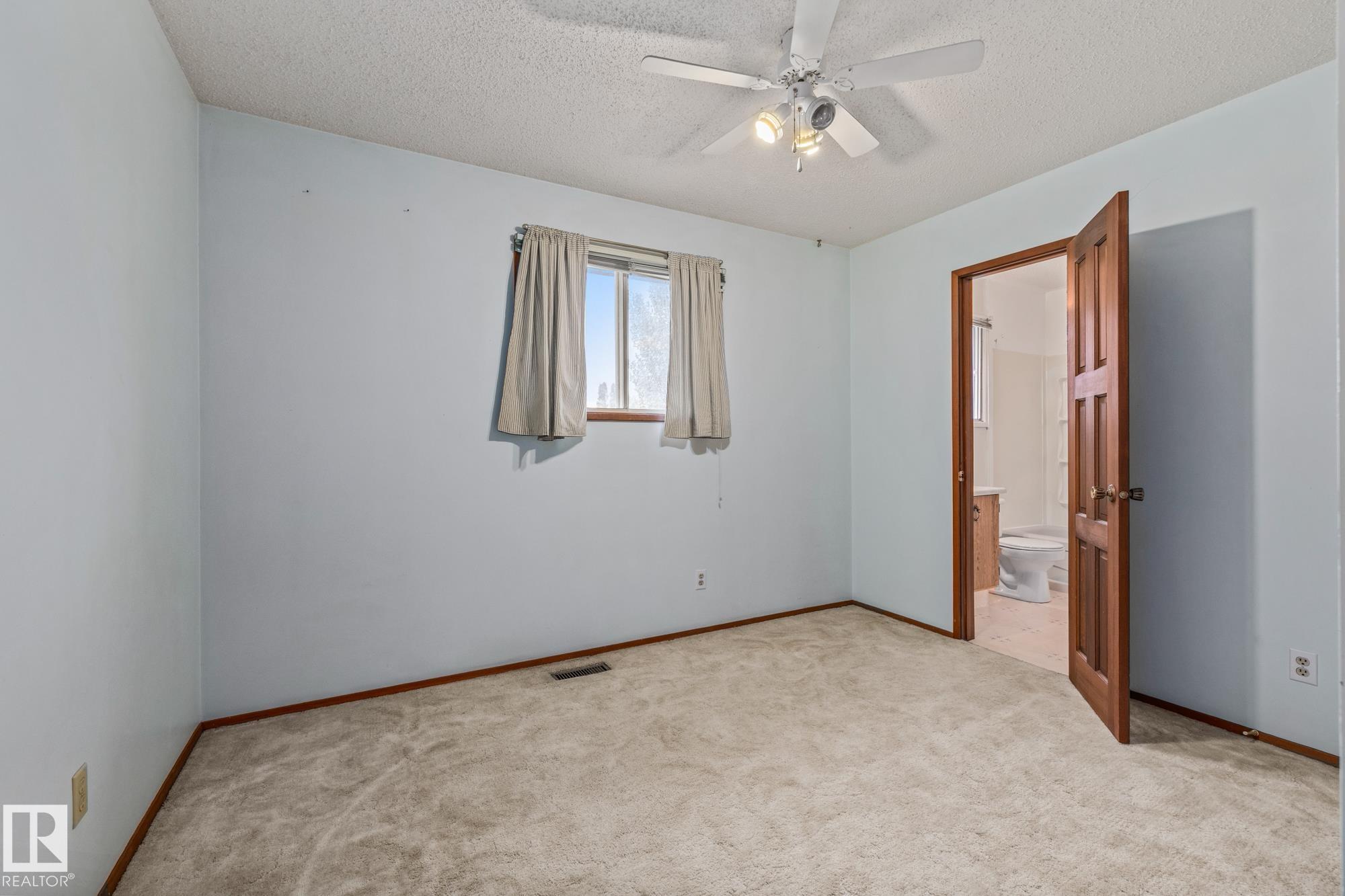 Photo 21 at 3511 42 Avenue NW, Kiniski Gardens, Edmonton