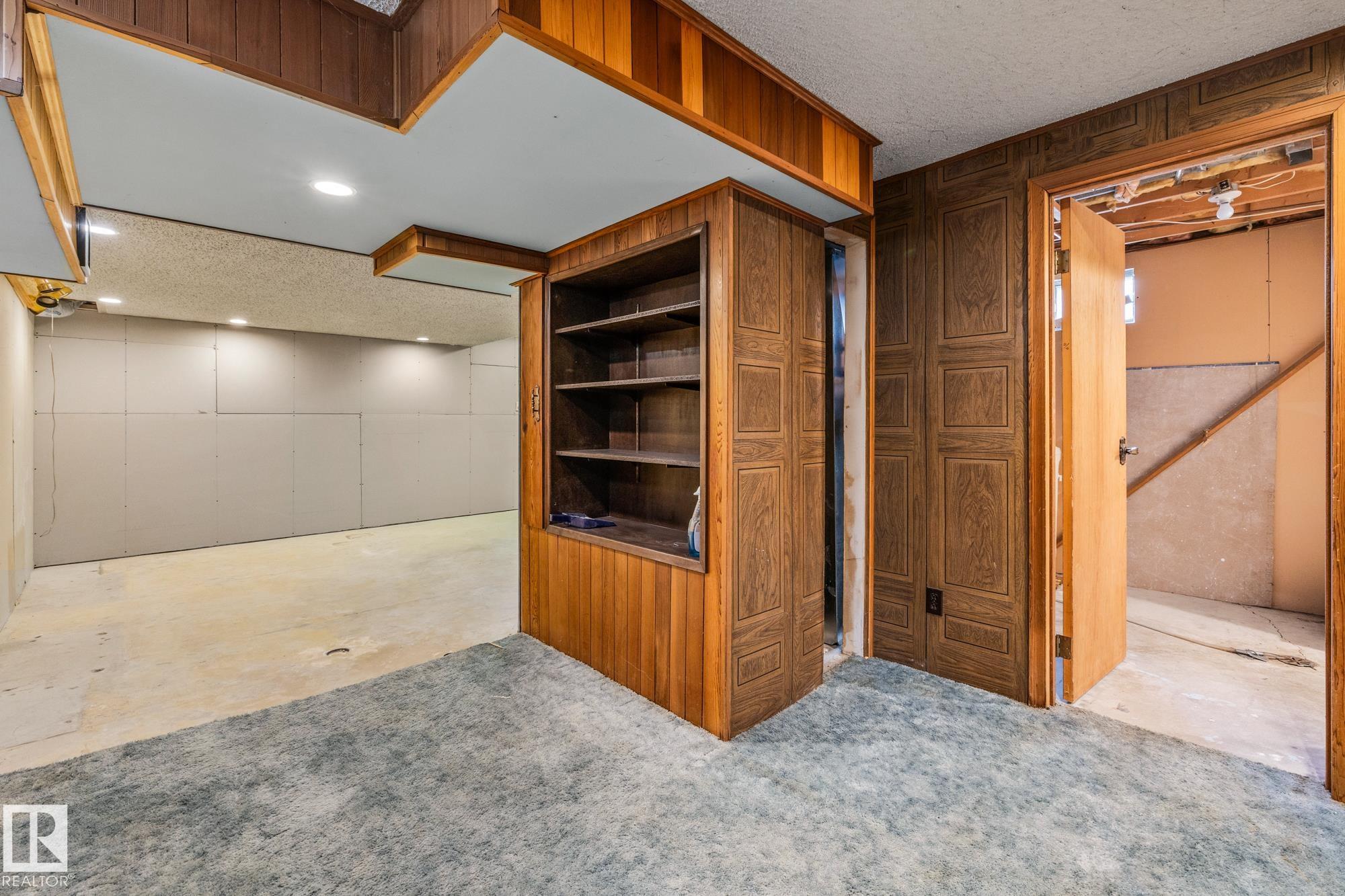 Photo 26 at 3511 42 Avenue NW, Kiniski Gardens, Edmonton