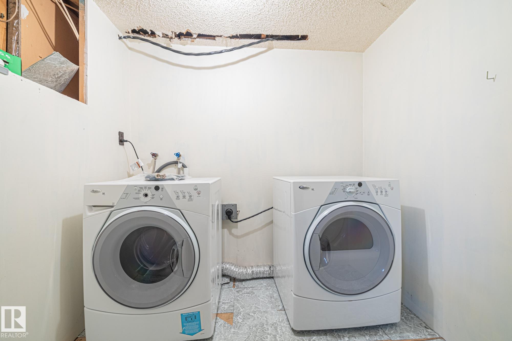 Photo 27 at 3511 42 Avenue NW, Kiniski Gardens, Edmonton