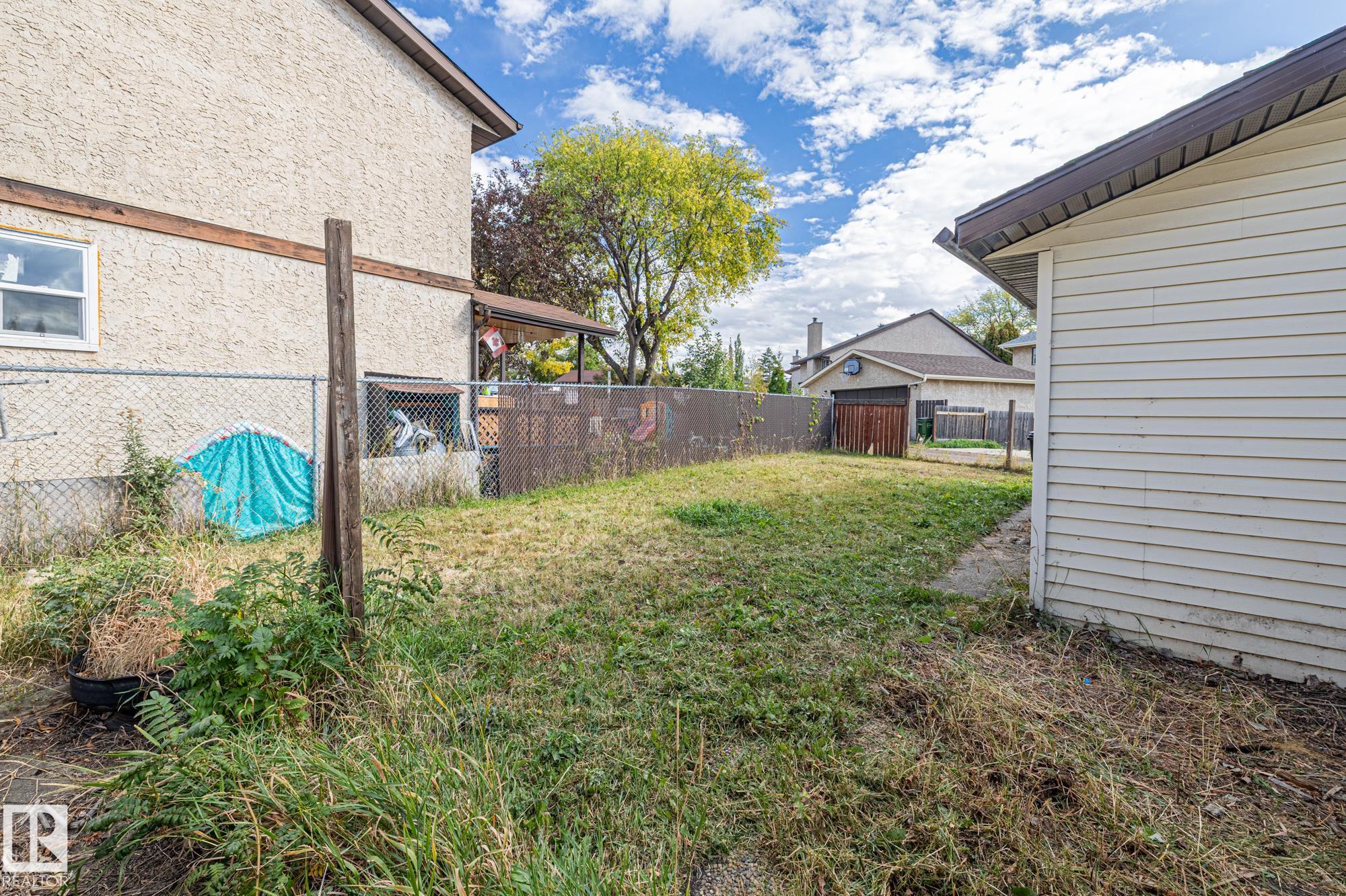 Photo 29 at 3511 42 Avenue NW, Kiniski Gardens, Edmonton