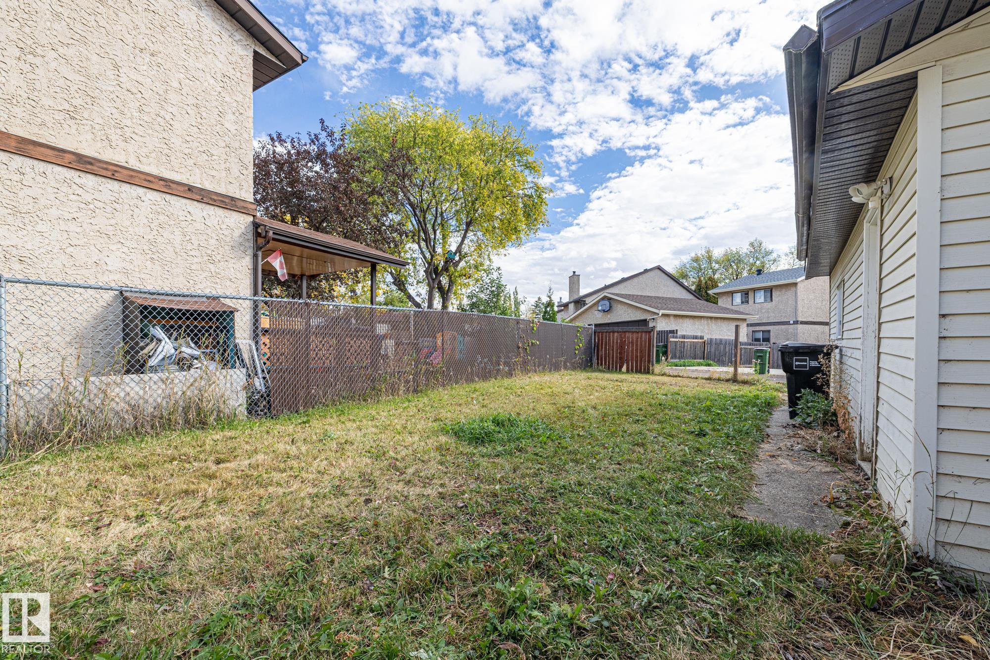 Photo 30 at 3511 42 Avenue NW, Kiniski Gardens, Edmonton