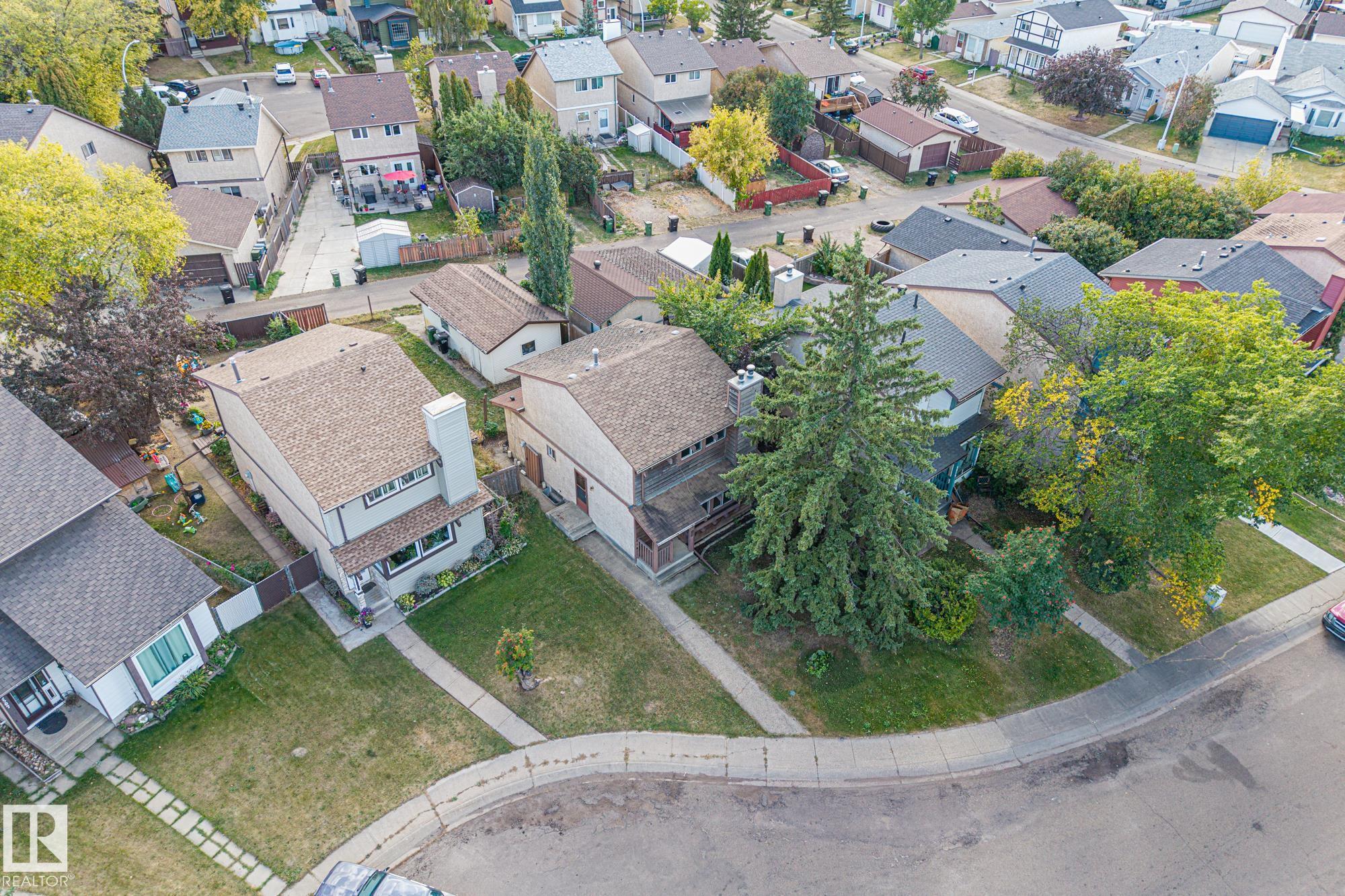 Photo 35 at 3511 42 Avenue NW, Kiniski Gardens, Edmonton