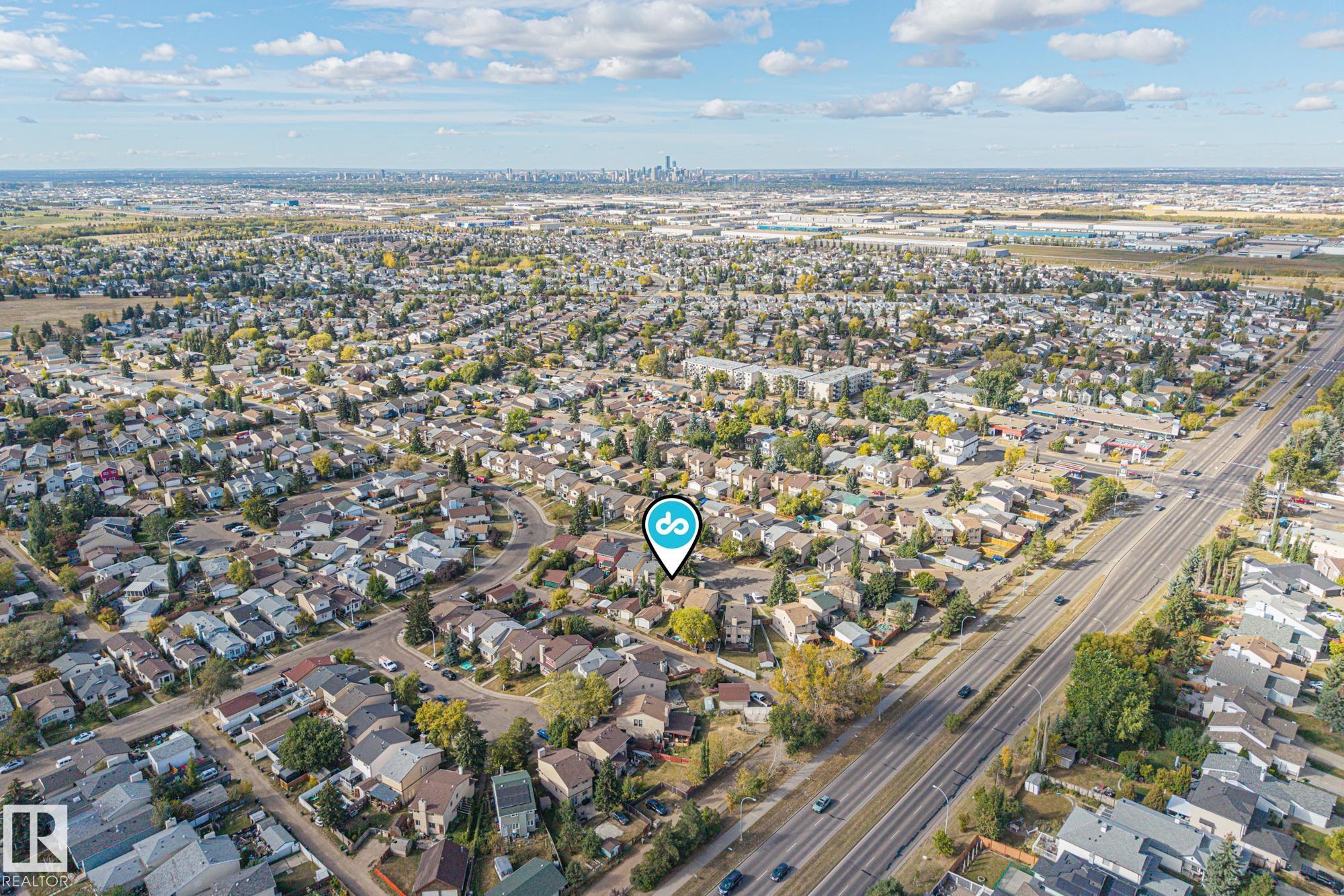 Photo 36 at 3511 42 Avenue NW, Kiniski Gardens, Edmonton