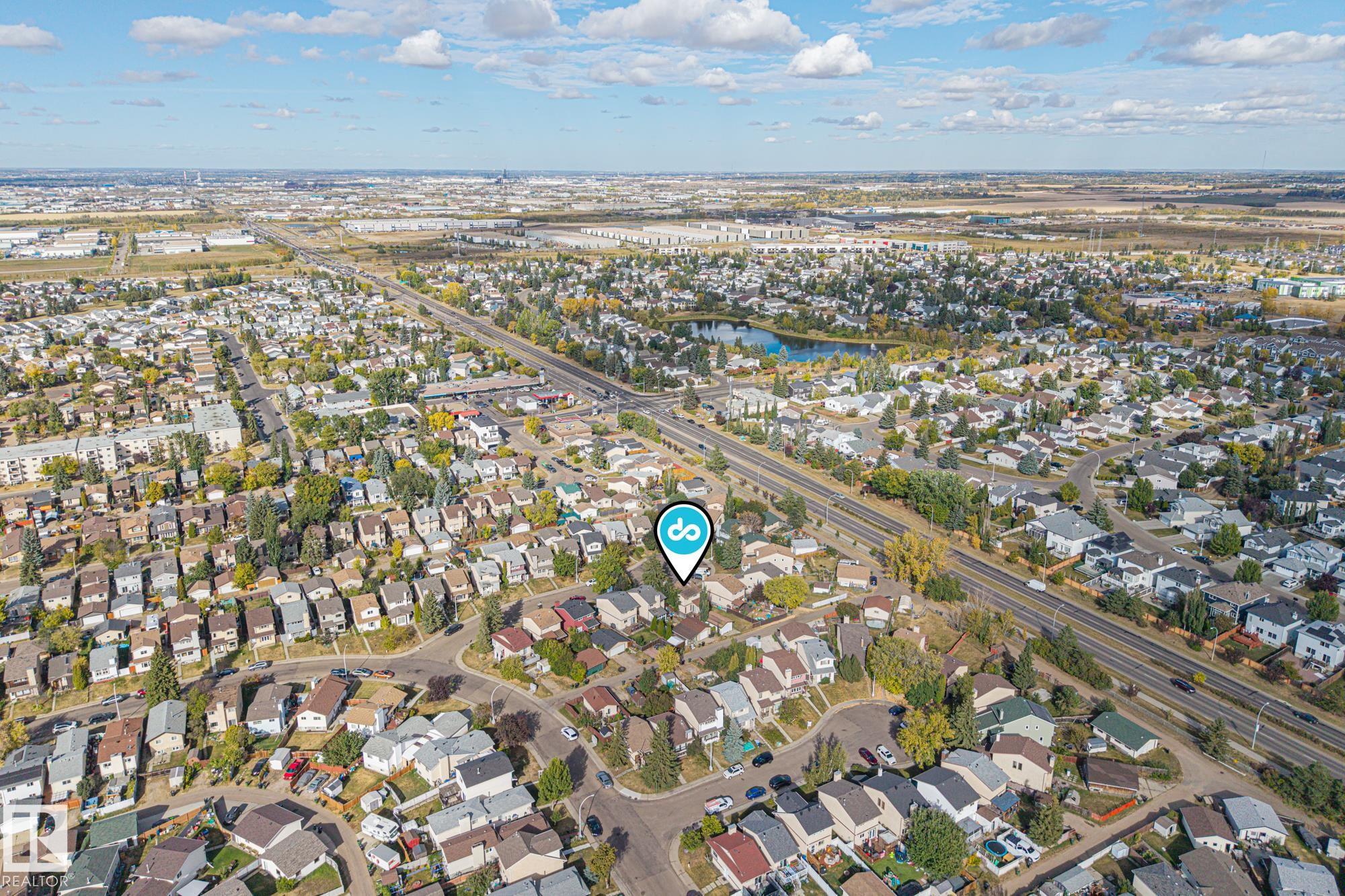 Photo 37 at 3511 42 Avenue NW, Kiniski Gardens, Edmonton