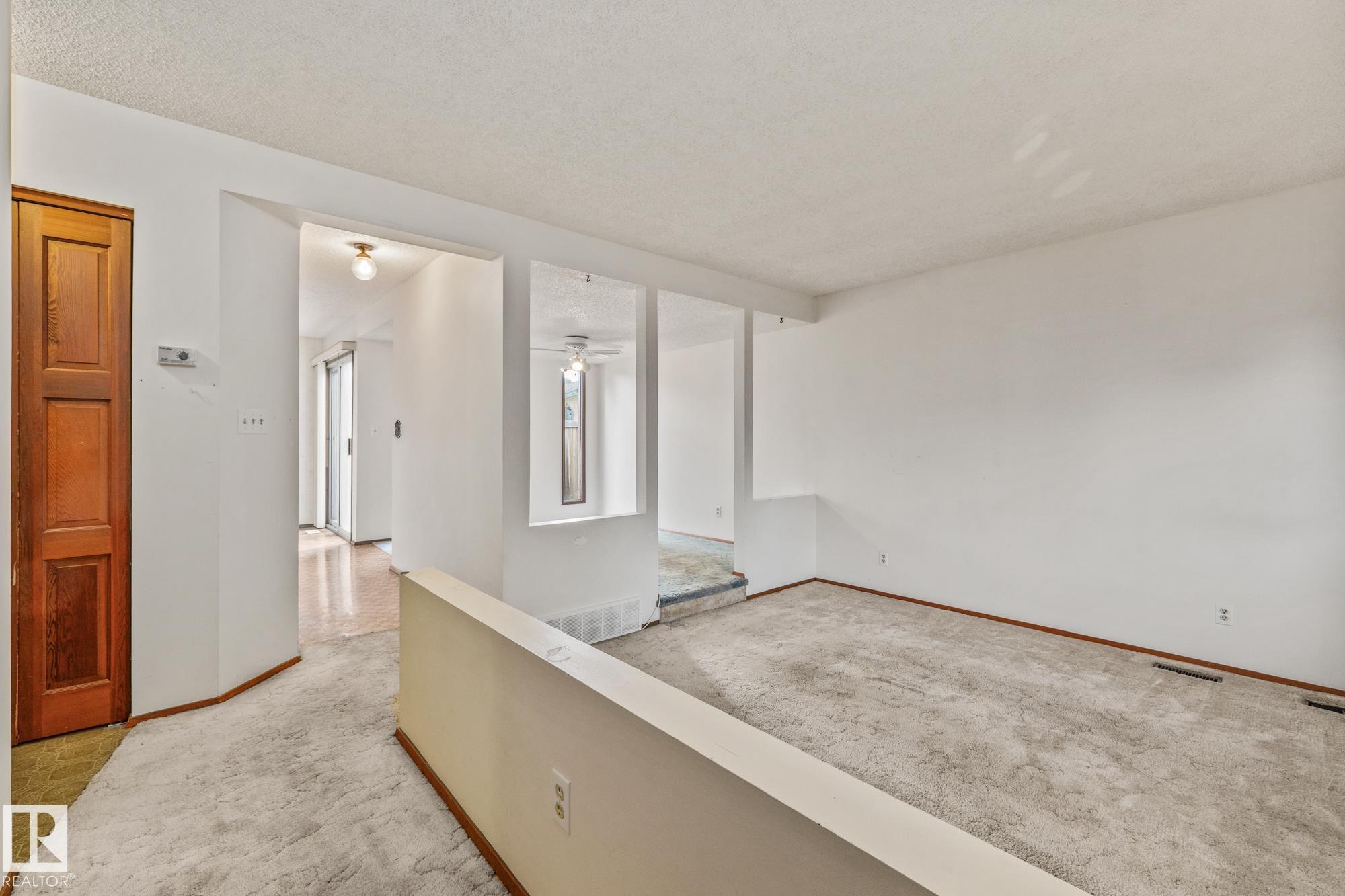 Photo 7 at 3511 42 Avenue NW, Kiniski Gardens, Edmonton