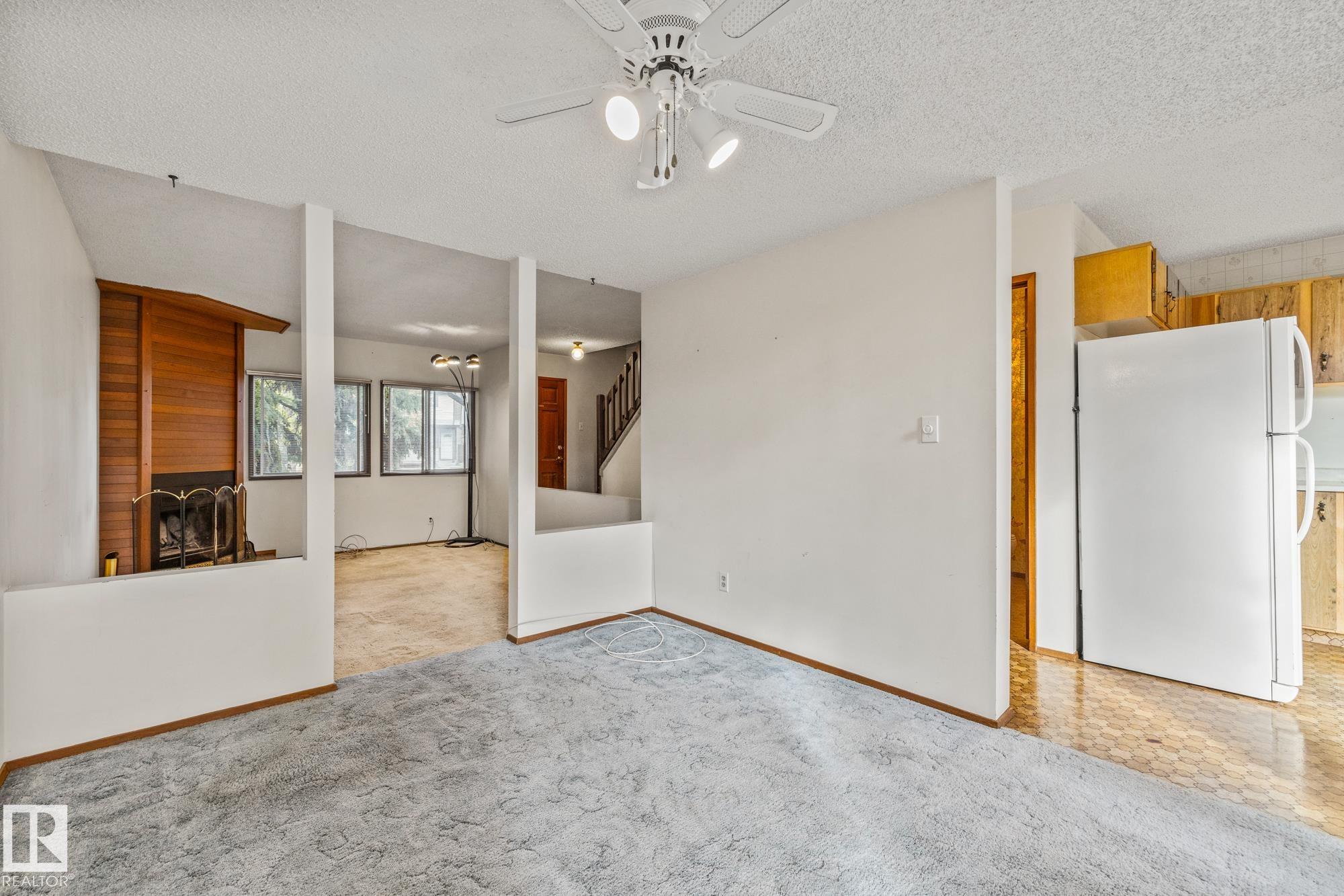 Photo 9 at 3511 42 Avenue NW, Kiniski Gardens, Edmonton