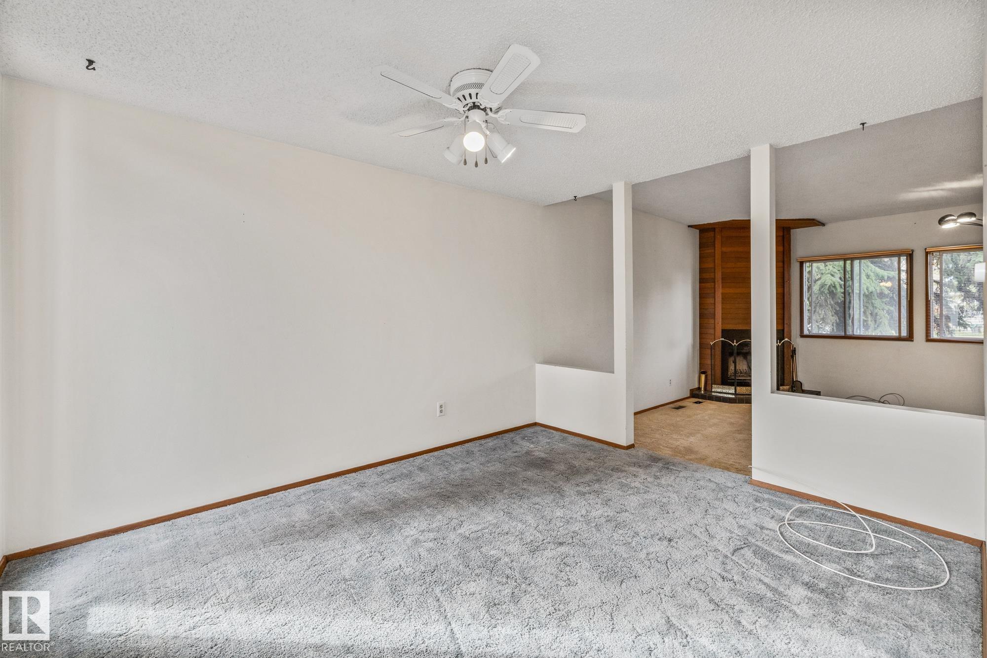 Photo 10 at 3511 42 Avenue NW, Kiniski Gardens, Edmonton