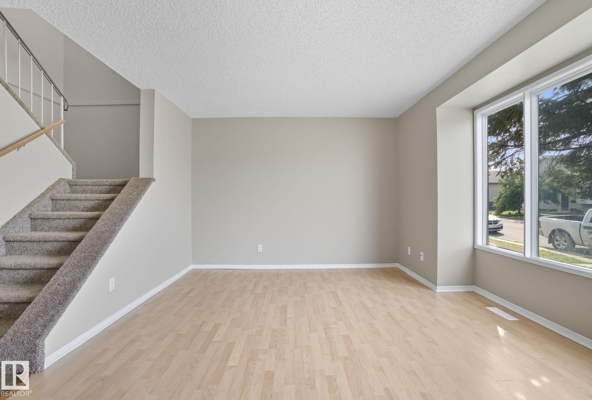 Photo 13 at 121 Kirkwood Way NW, Kiniski Gardens, Edmonton
