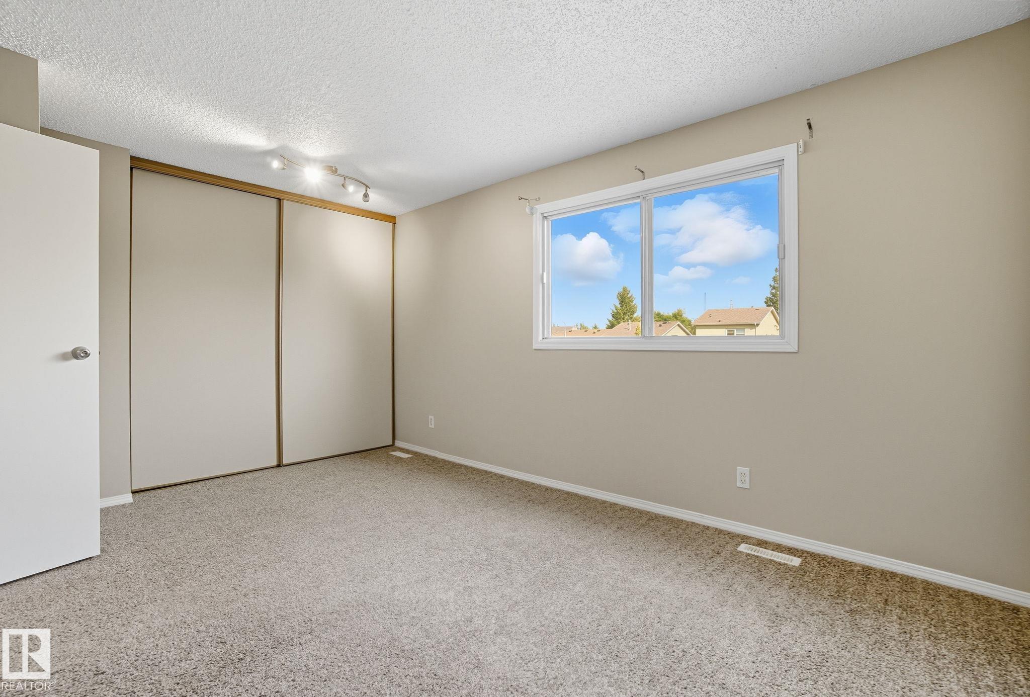 Photo 26 at 121 Kirkwood Way NW, Kiniski Gardens, Edmonton