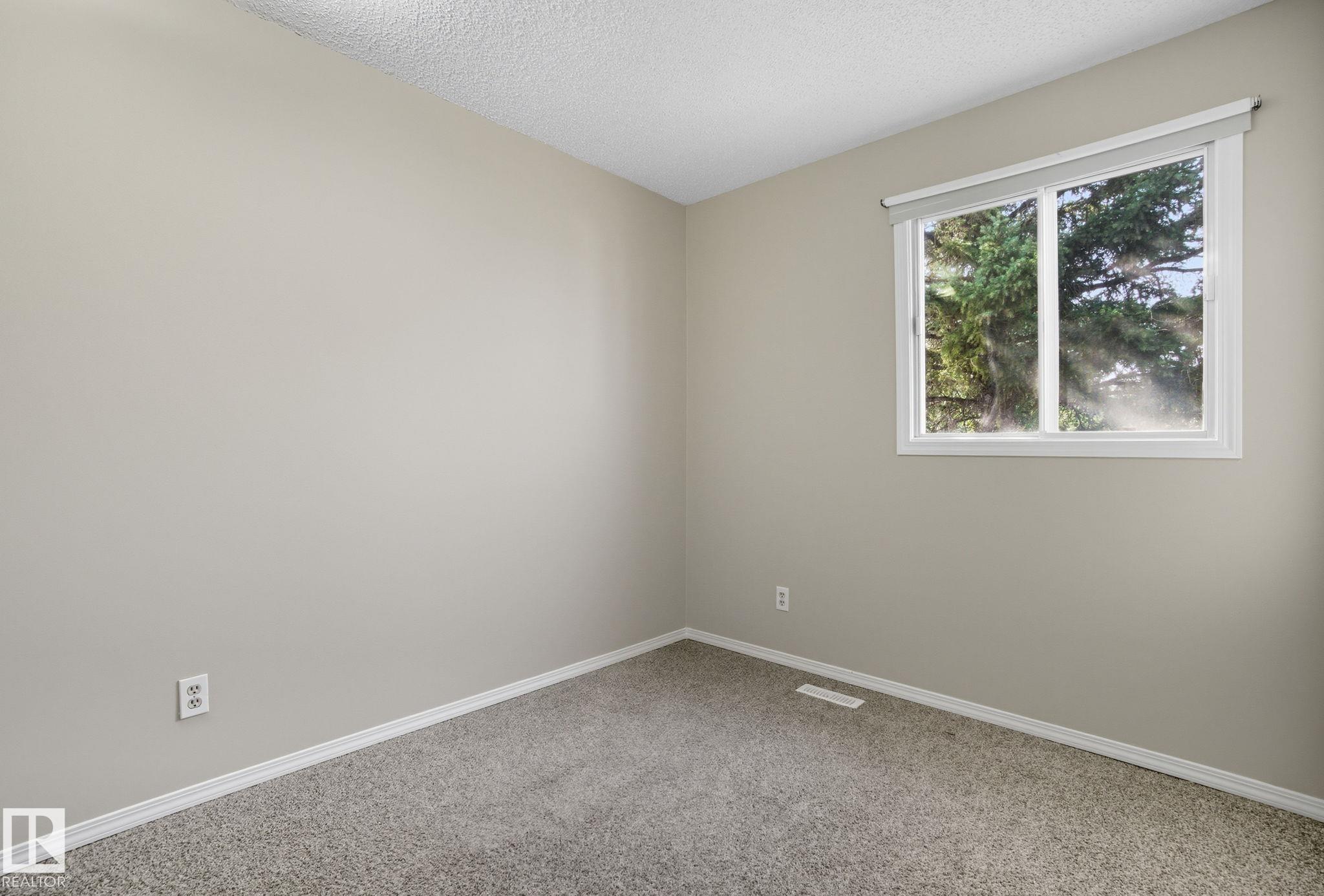 Photo 31 at 121 Kirkwood Way NW, Kiniski Gardens, Edmonton