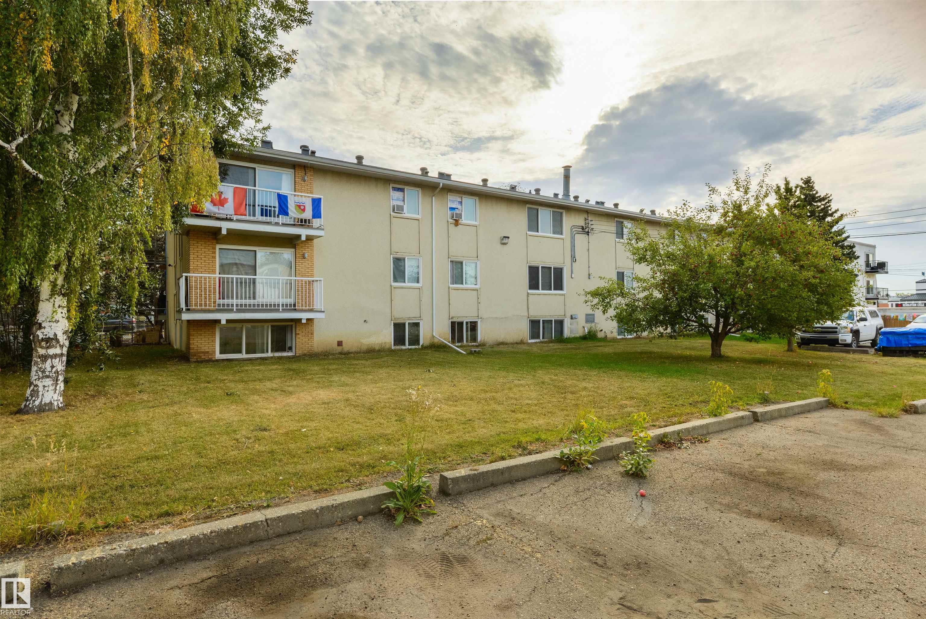 Photo 32 at 301 - 10140 151 Street NW, Canora, Edmonton