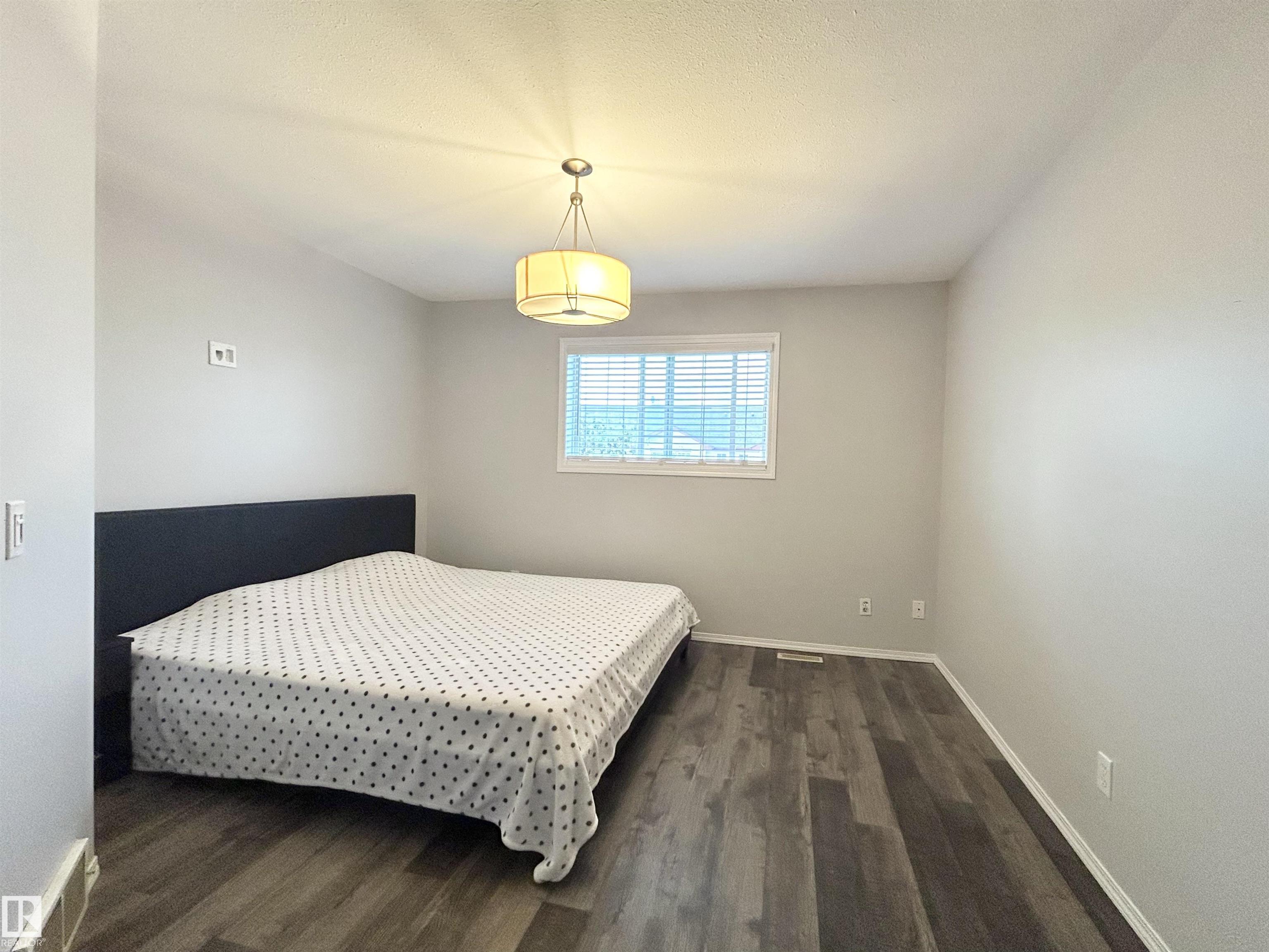 Photo 13 at 29 - 16823 84 Street NW, Klarvatten, Edmonton
