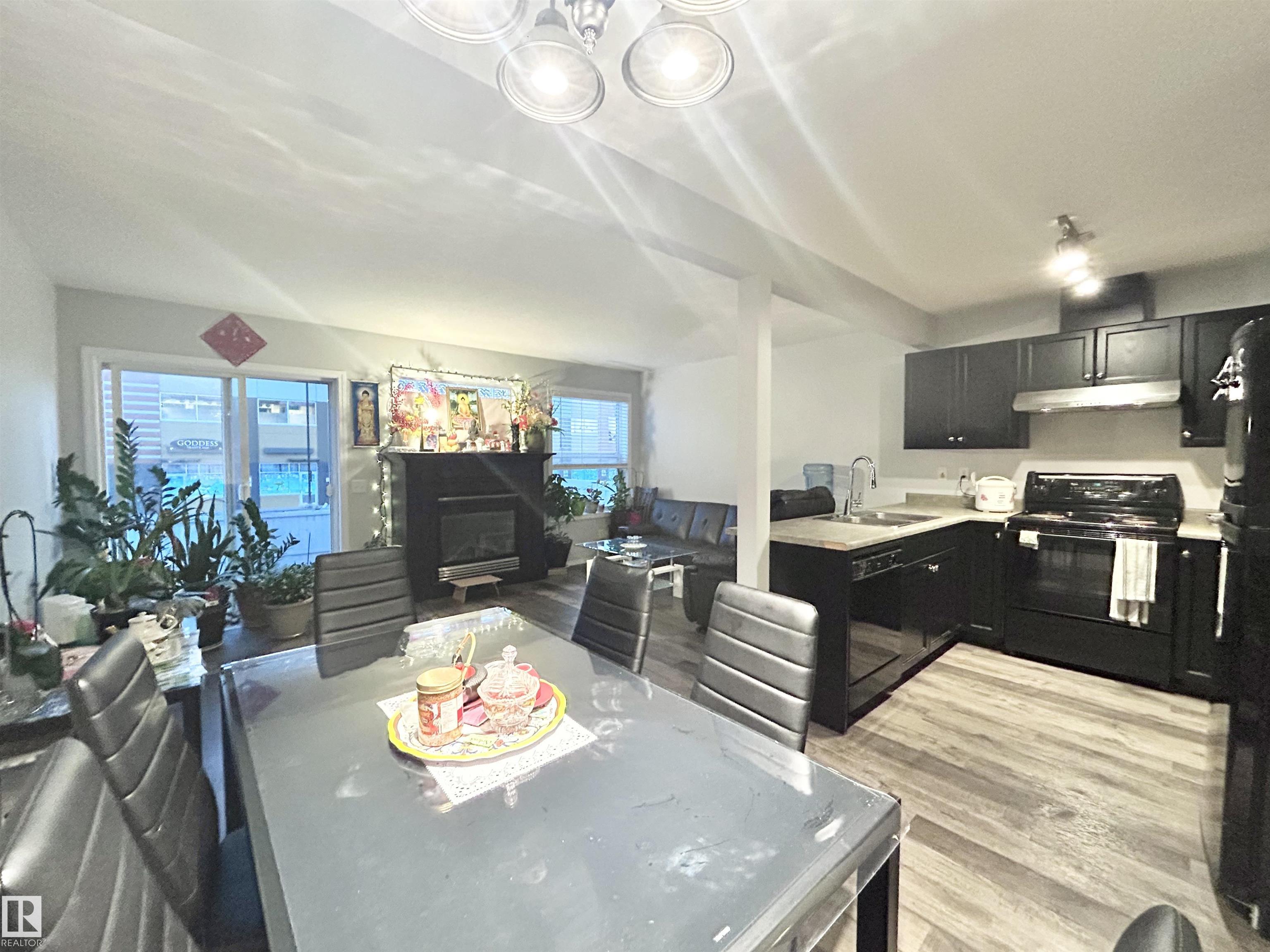 Photo 5 at 29 - 16823 84 Street NW, Klarvatten, Edmonton