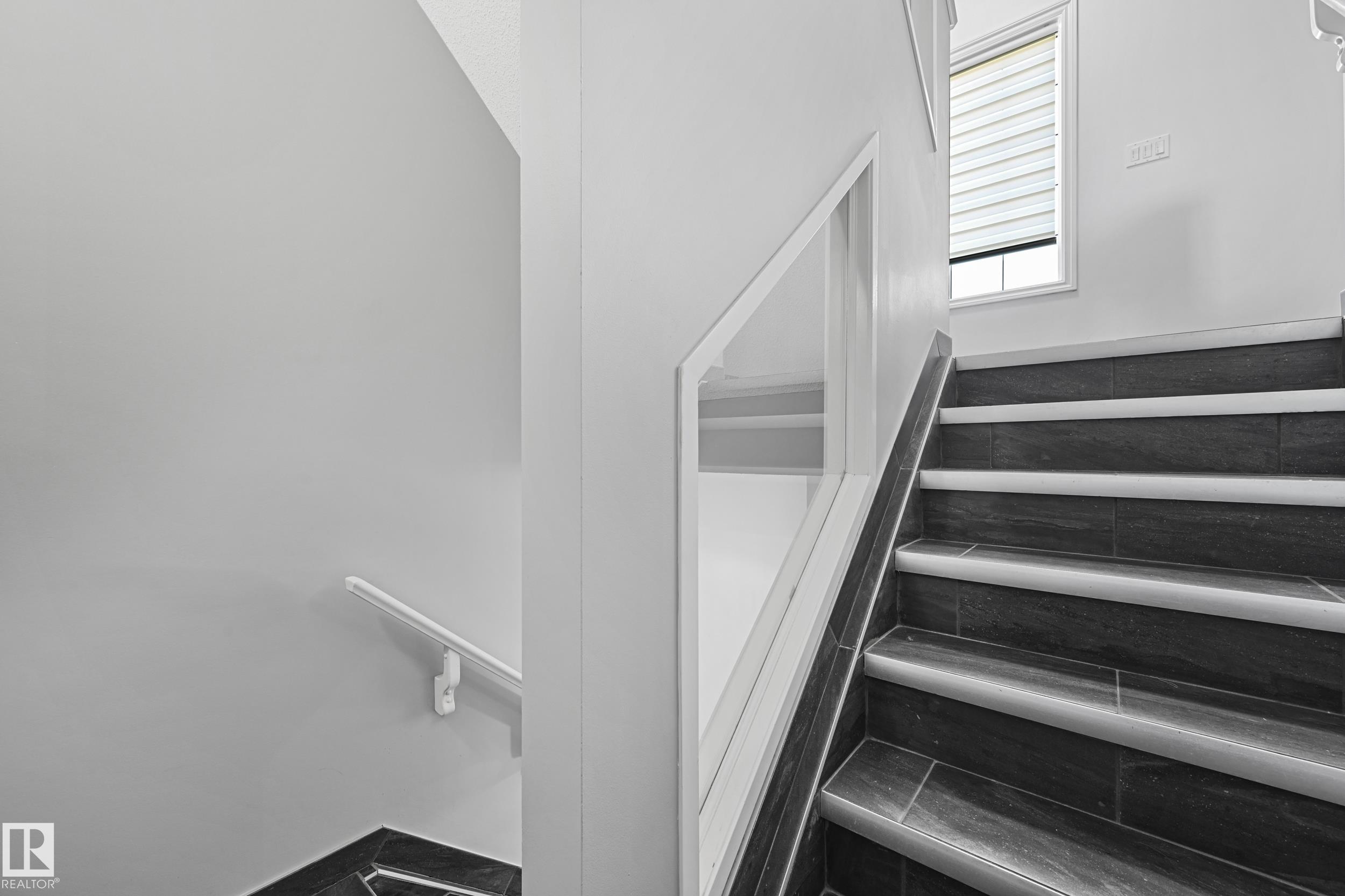 Photo 5 at 91 - 13825 155 Avenue NW, Carlton, Edmonton