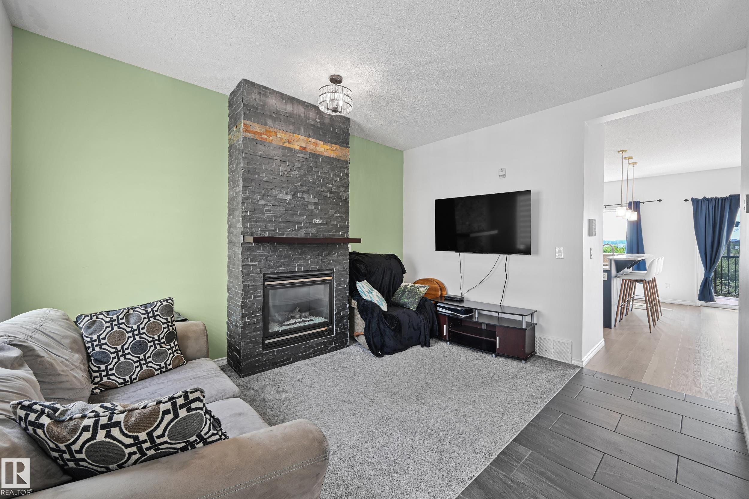 Photo 6 at 91 - 13825 155 Avenue NW, Carlton, Edmonton
