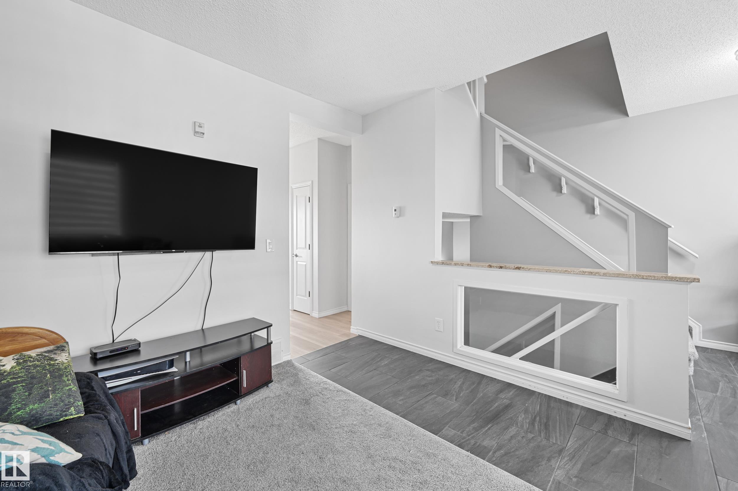 Photo 9 at 91 - 13825 155 Avenue NW, Carlton, Edmonton