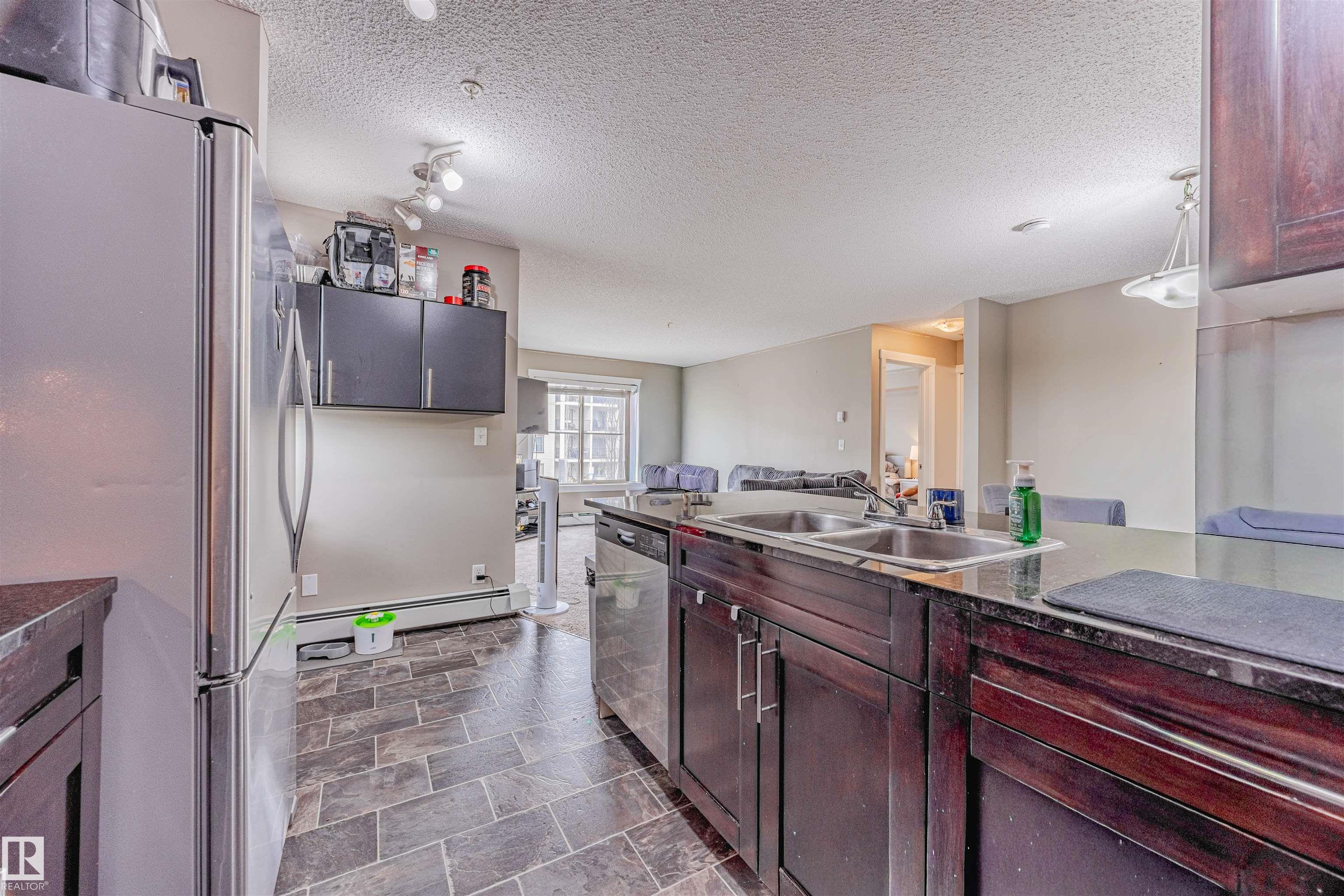 Photo 8 at 202 - 5816 Mullen Place NW, MacTaggart, Edmonton