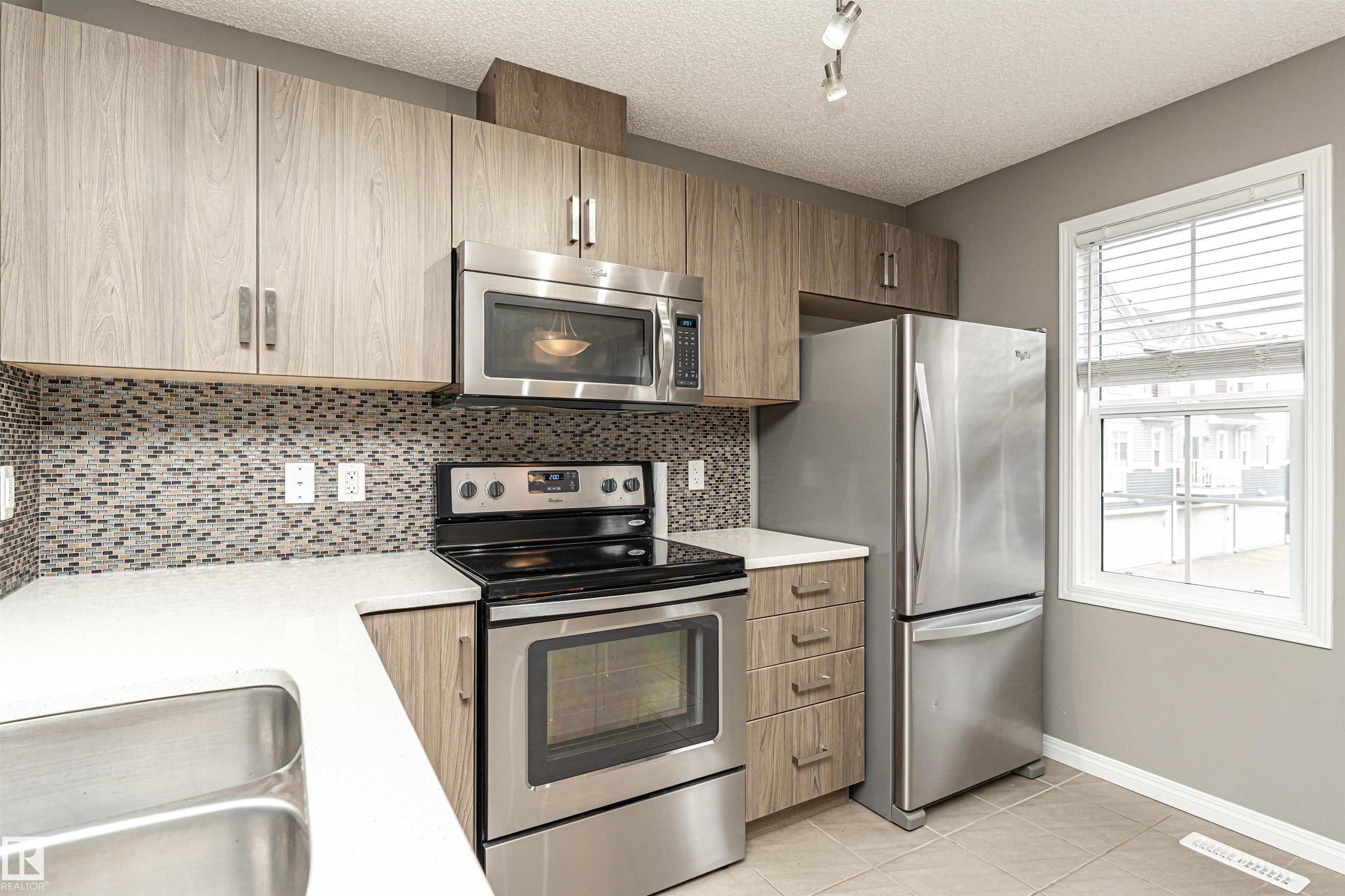Photo 15 at 60 - 9151 Shaw Way SW, Summerside, Edmonton