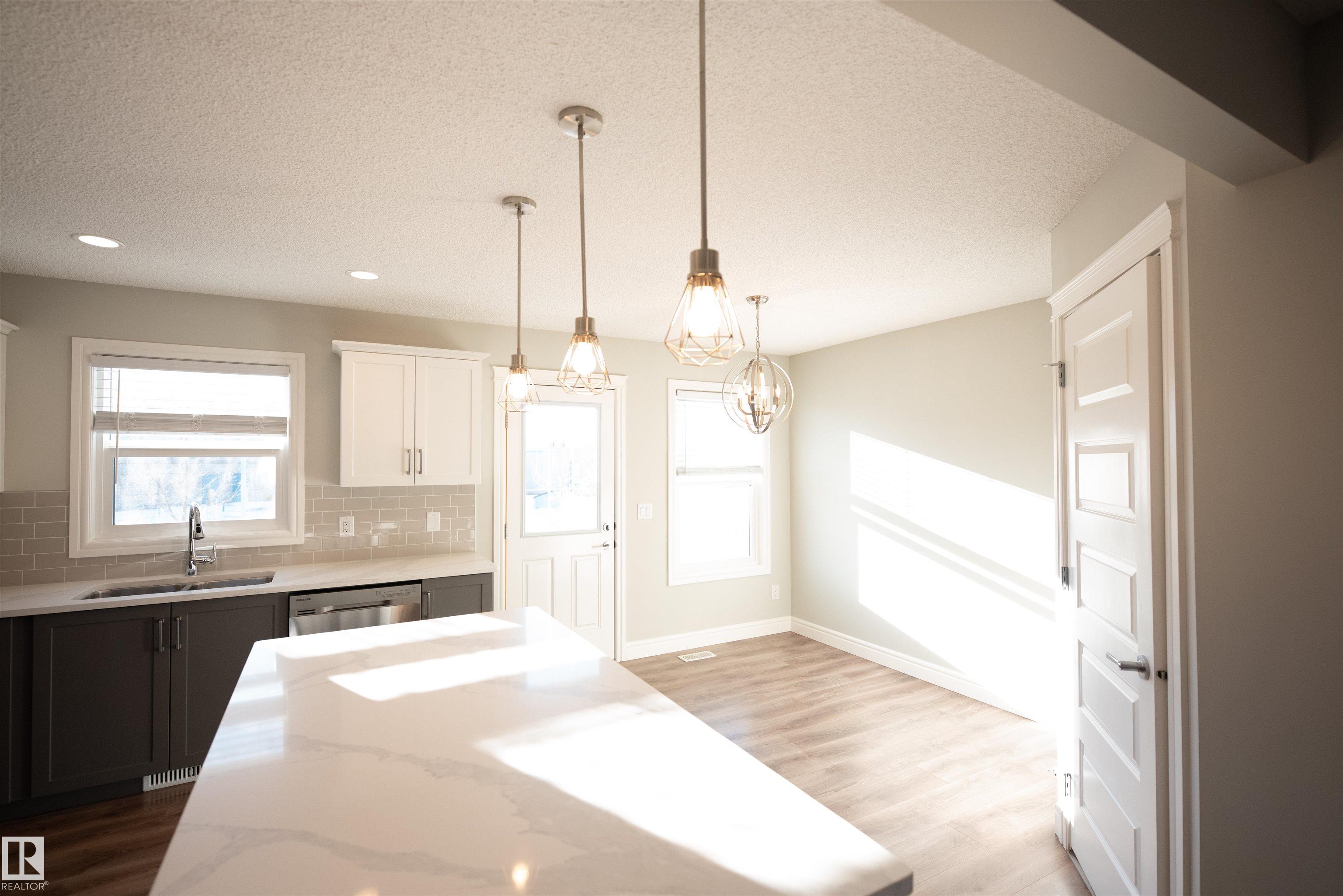 Photo 5 at 6 - 330 Bulyea Road NW, Bulyea Heights, Edmonton