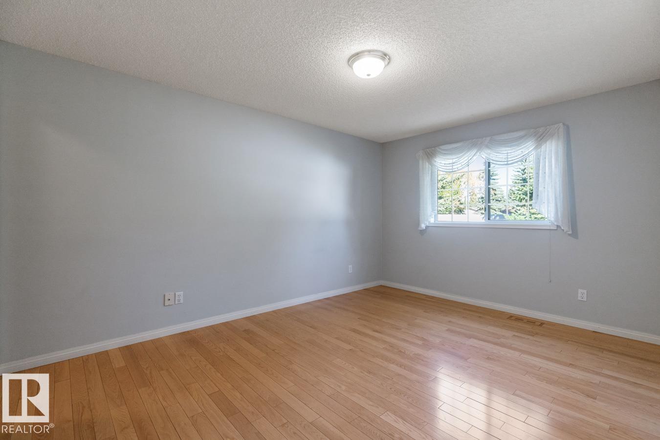 Photo 17 at 935 Youville Drive W NW, Tawa, Edmonton
