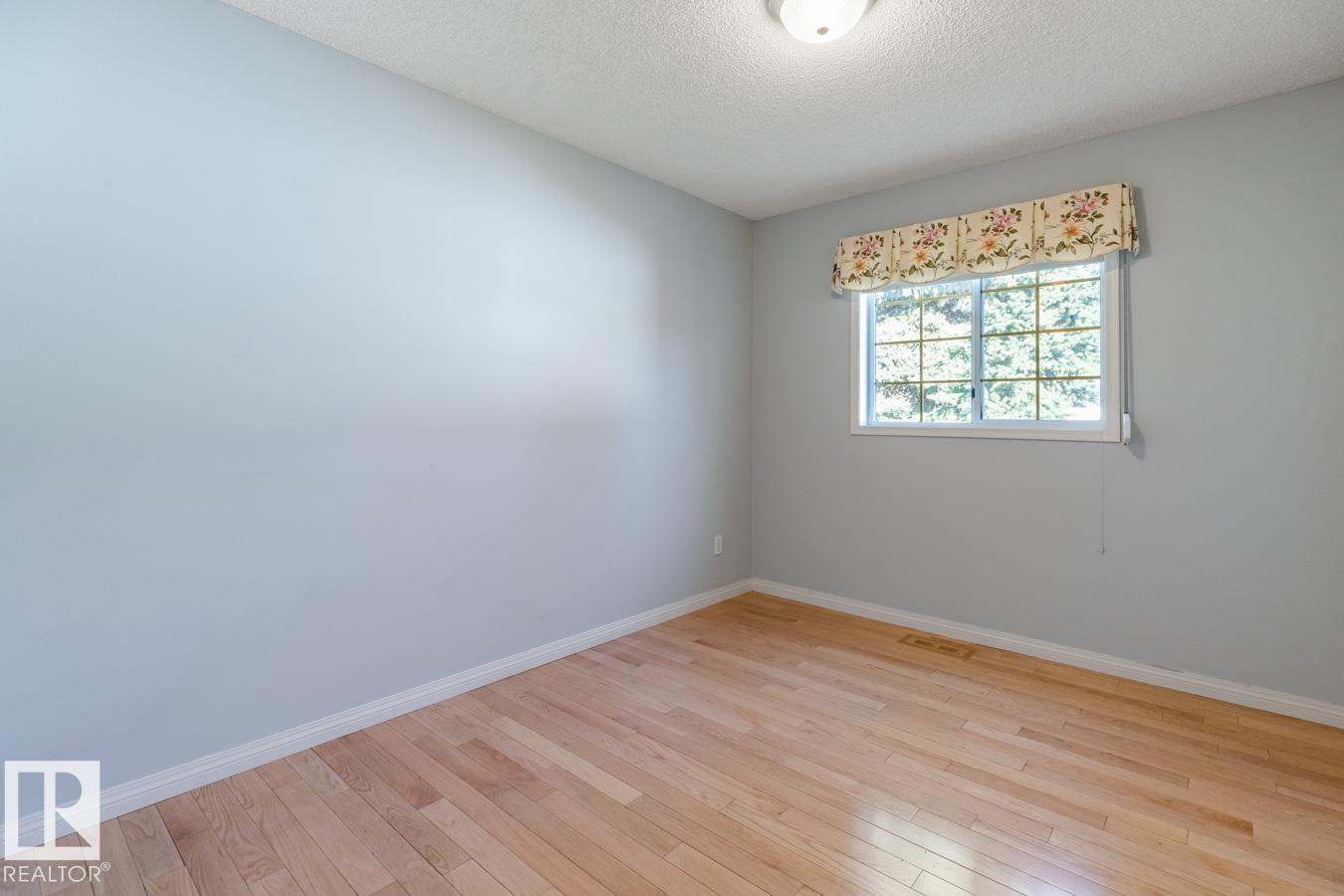 Photo 20 at 935 Youville Drive W NW, Tawa, Edmonton
